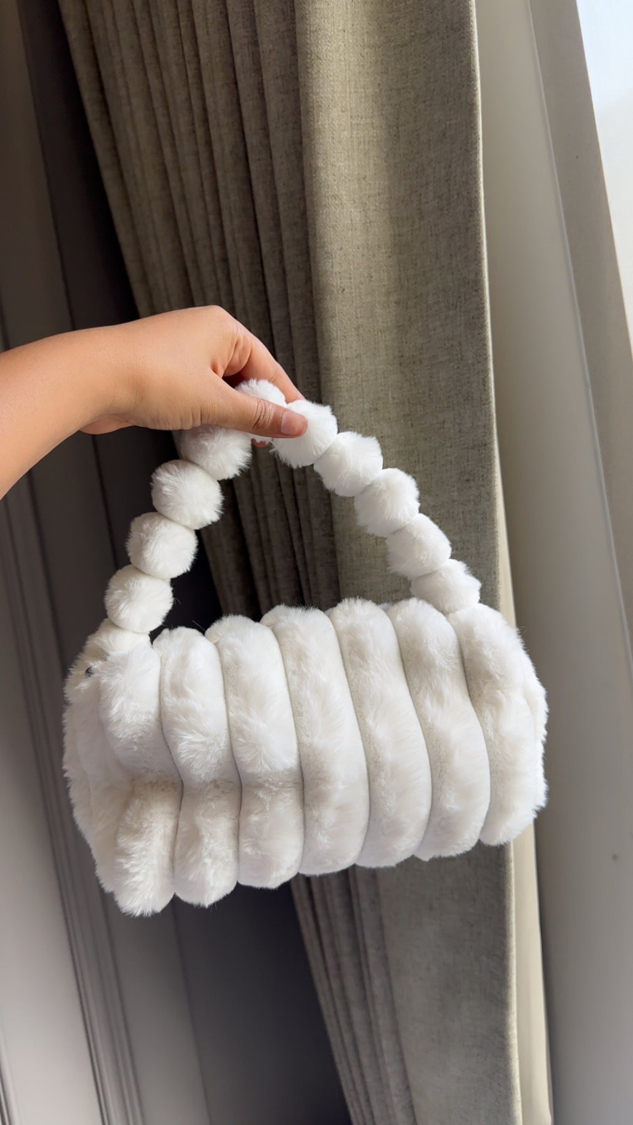 Furry shoulder bags