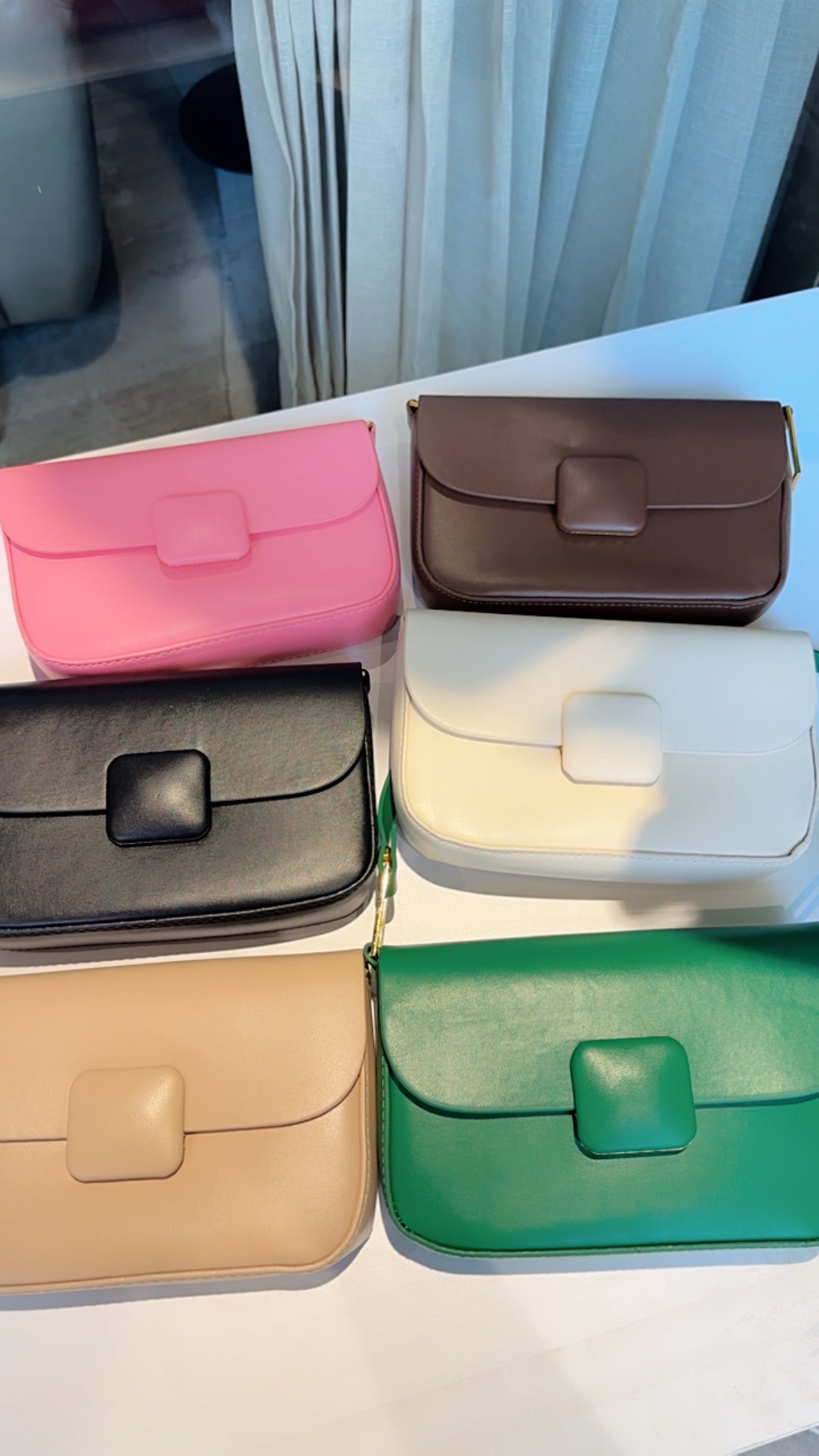 Larrisaa bags