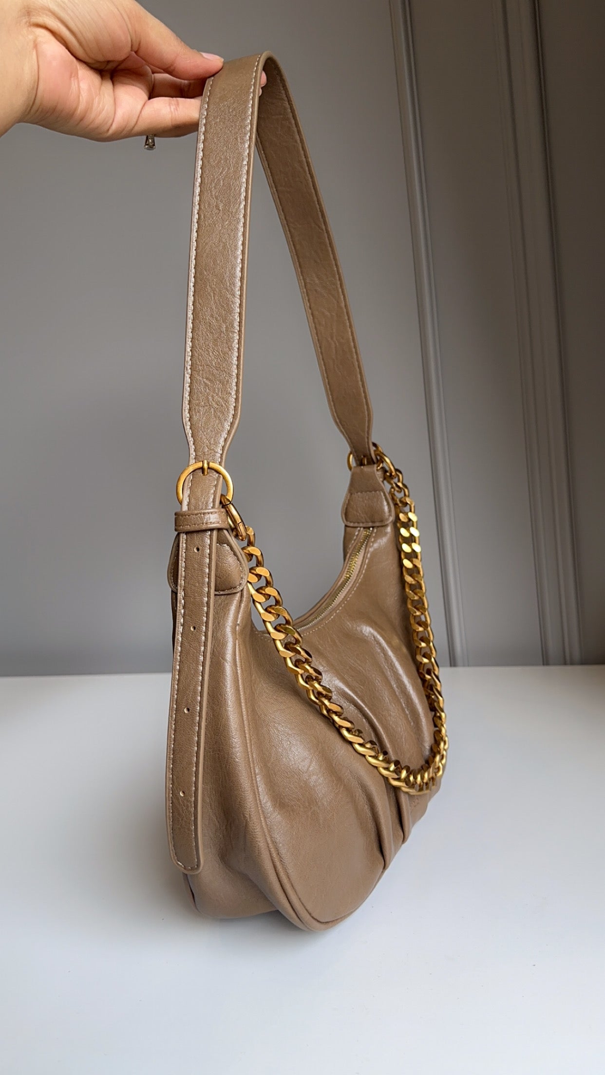 Stole my heart shoulder bags