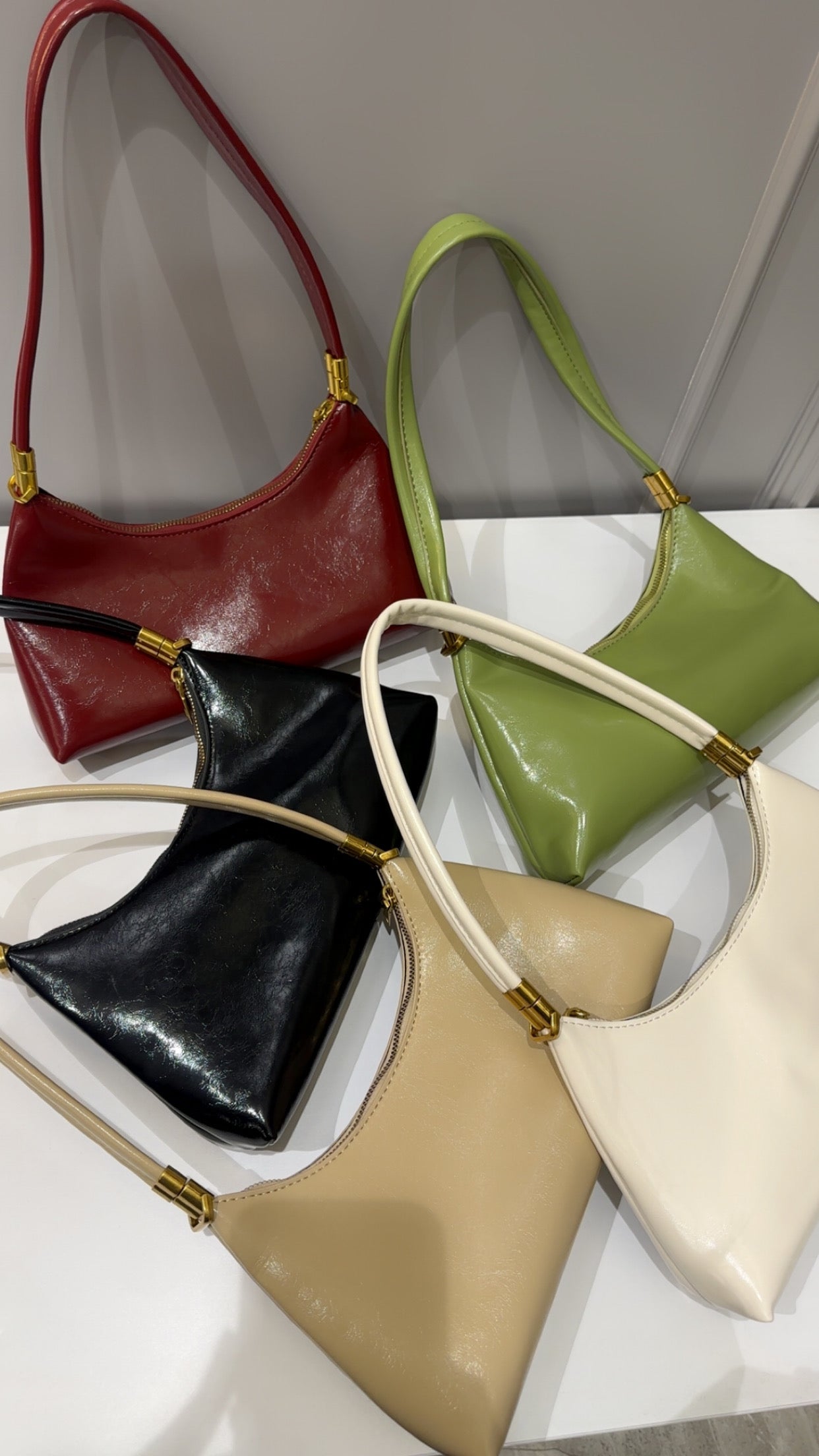 Classic shoulder bag