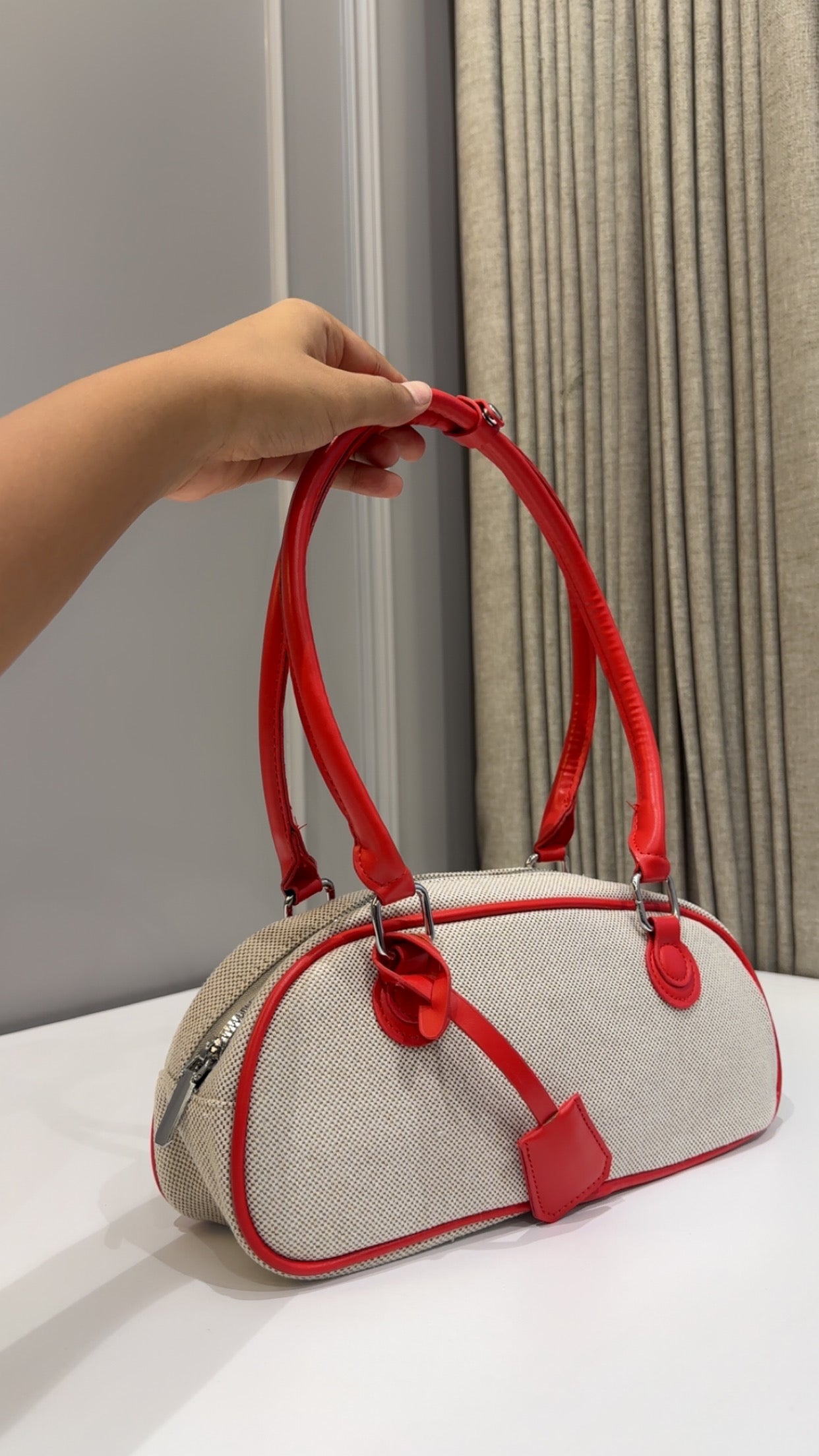 British brunch shoulder bags