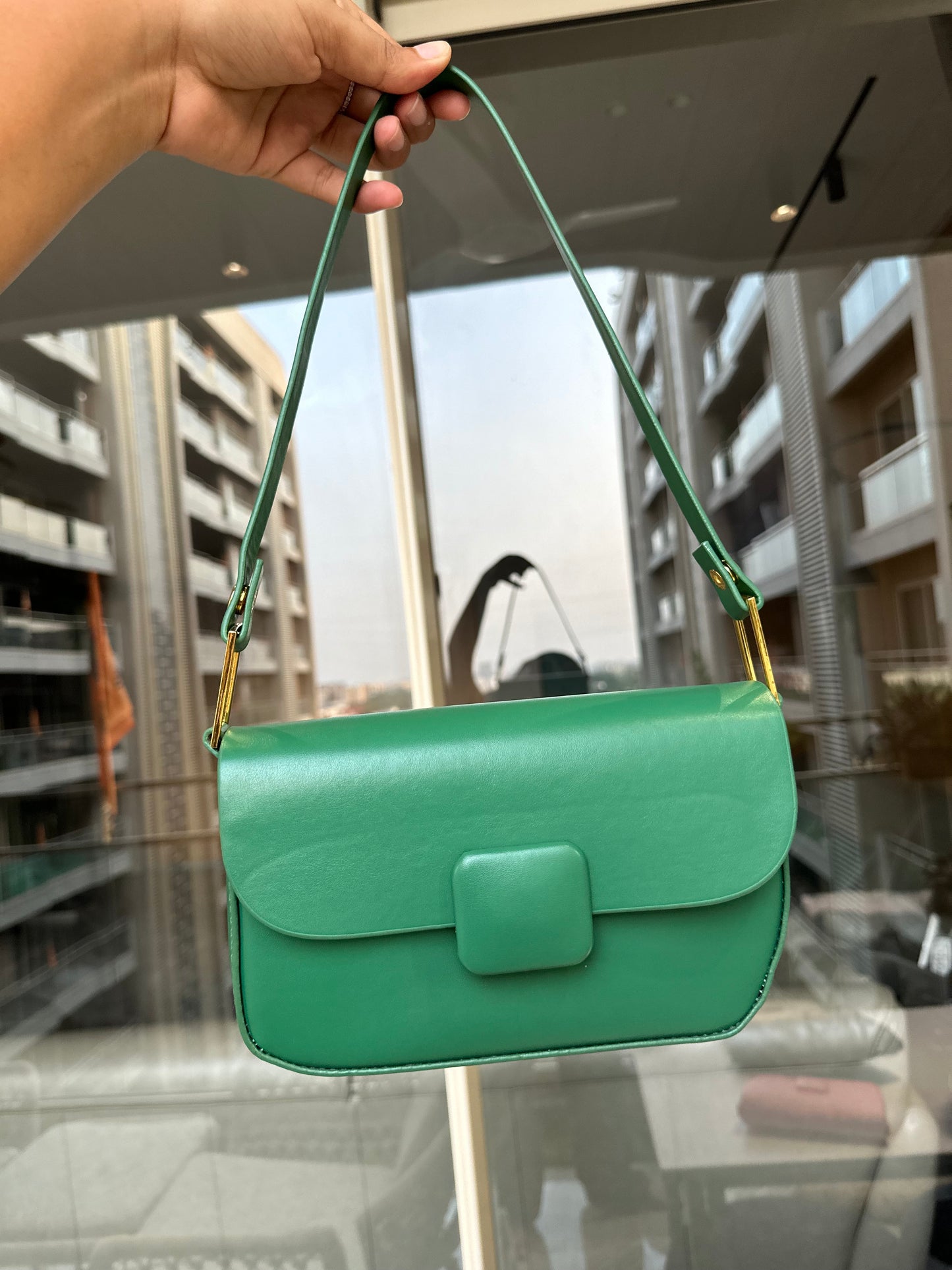 Larrisaa bags