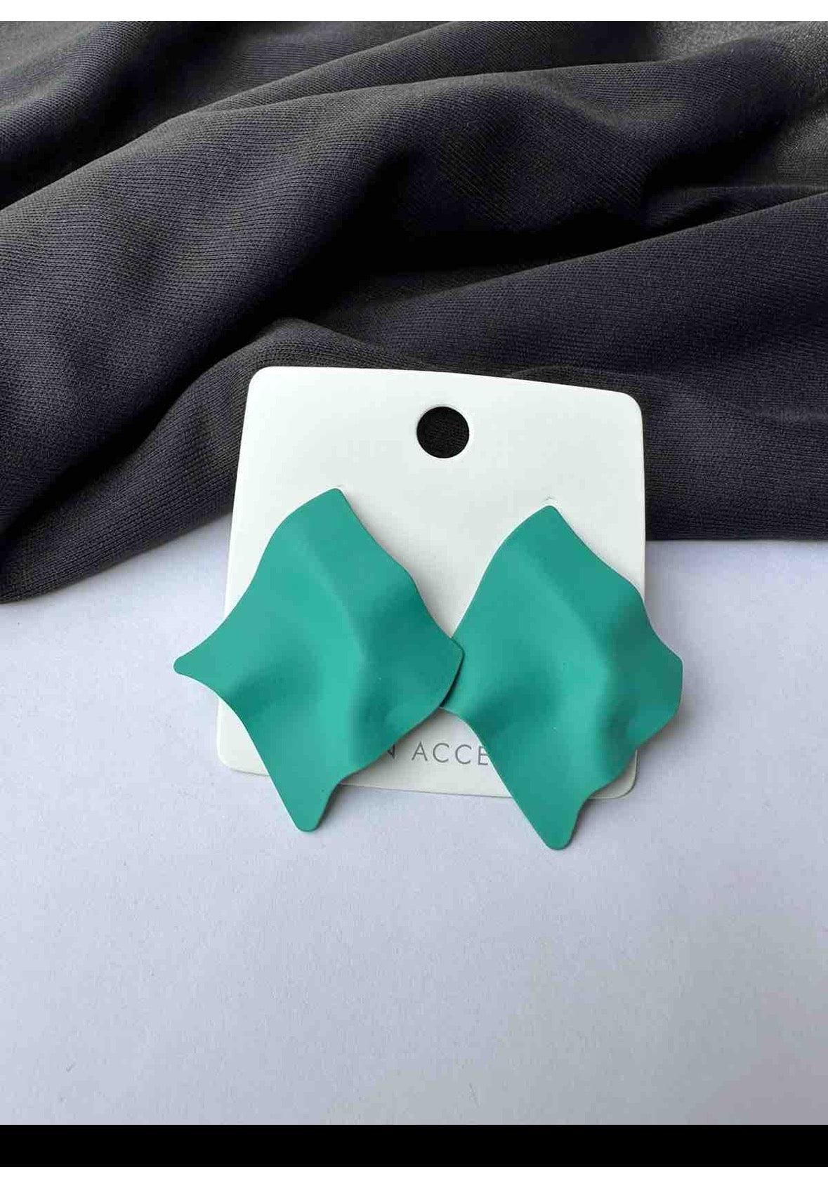 Too pretty earrings