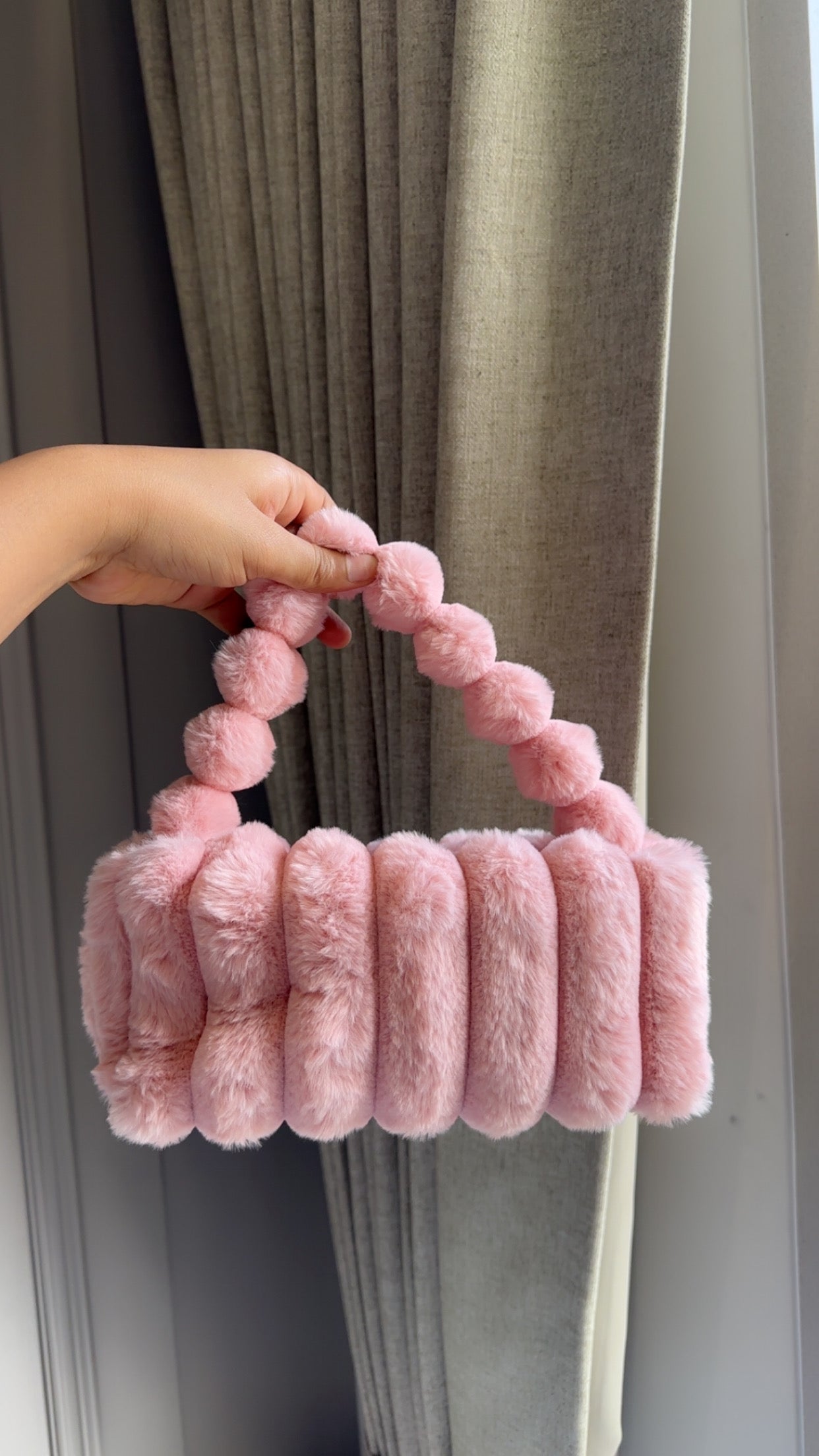 Furry shoulder bags