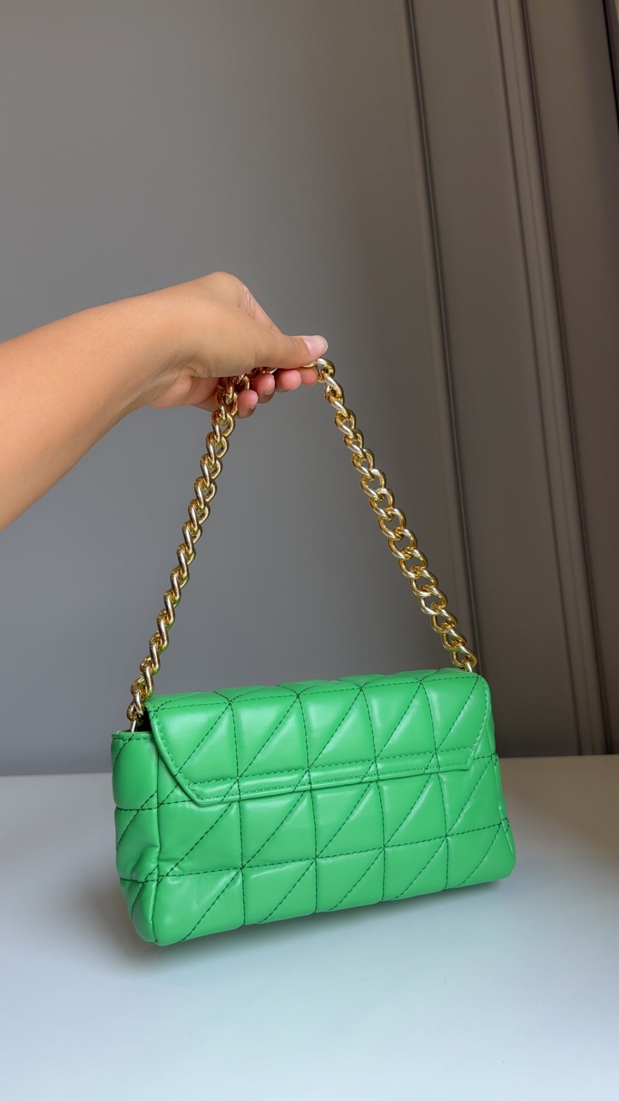 Zara shoulder slings