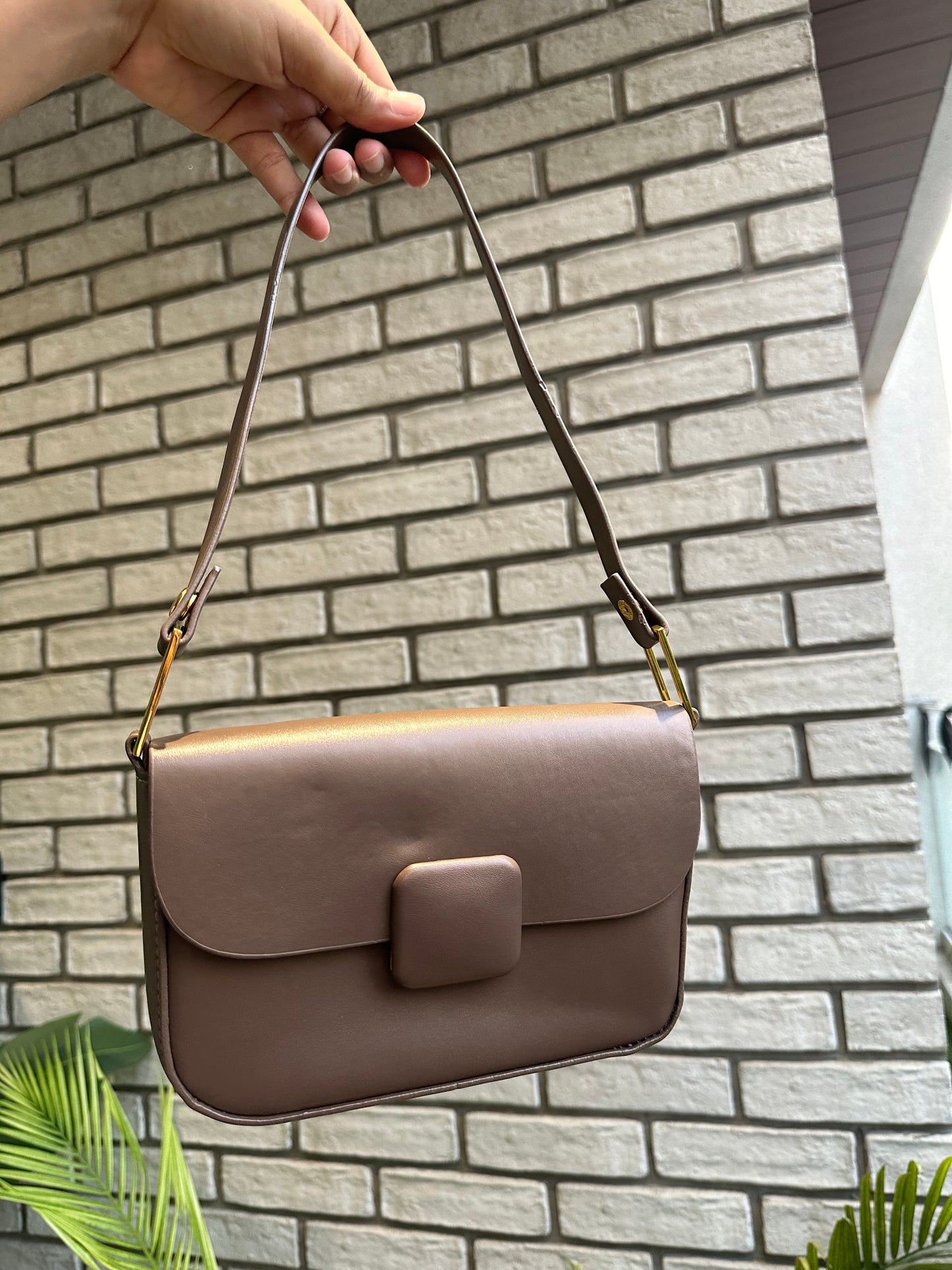 Larrisaa bags