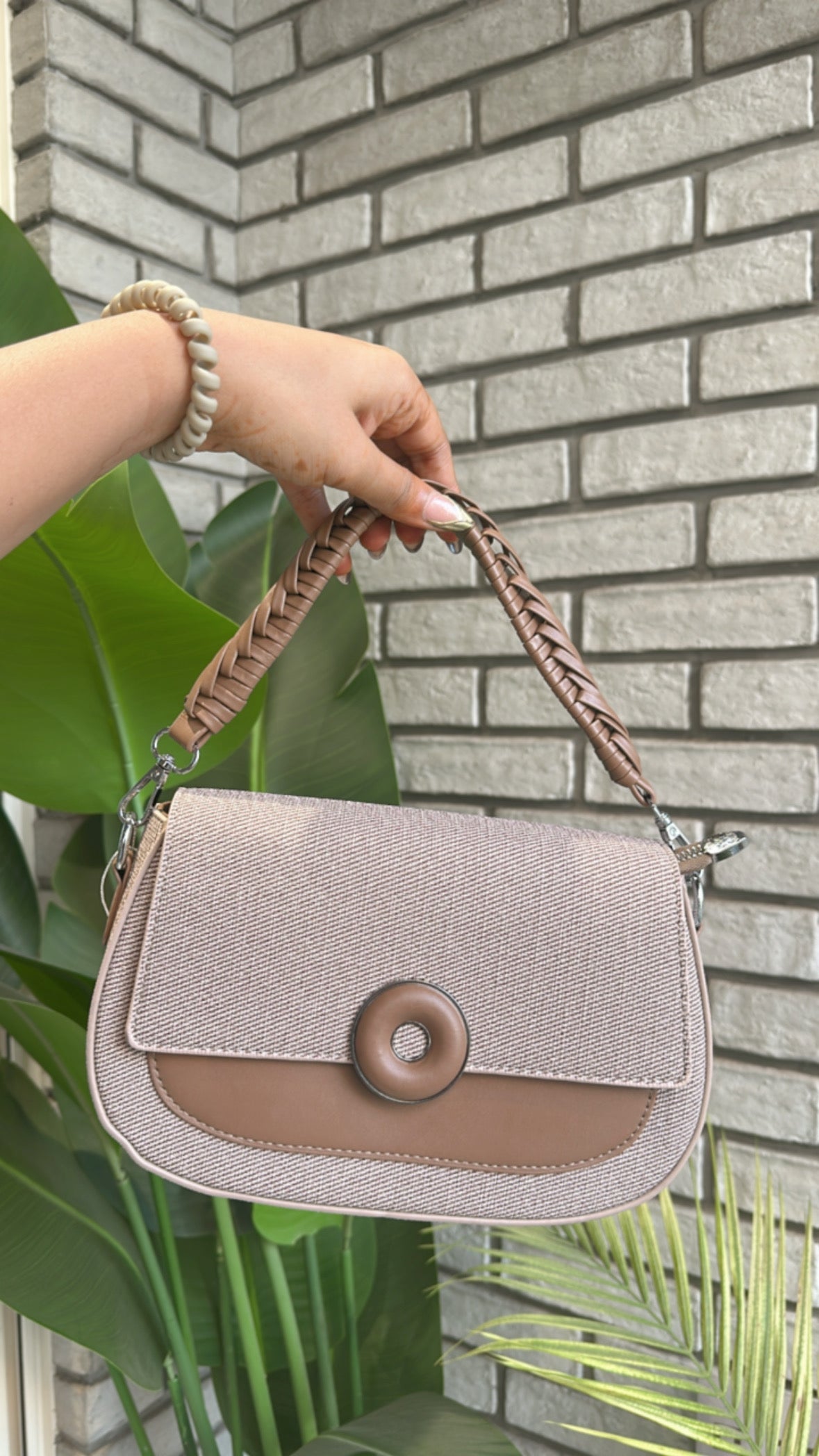 Two toned slings