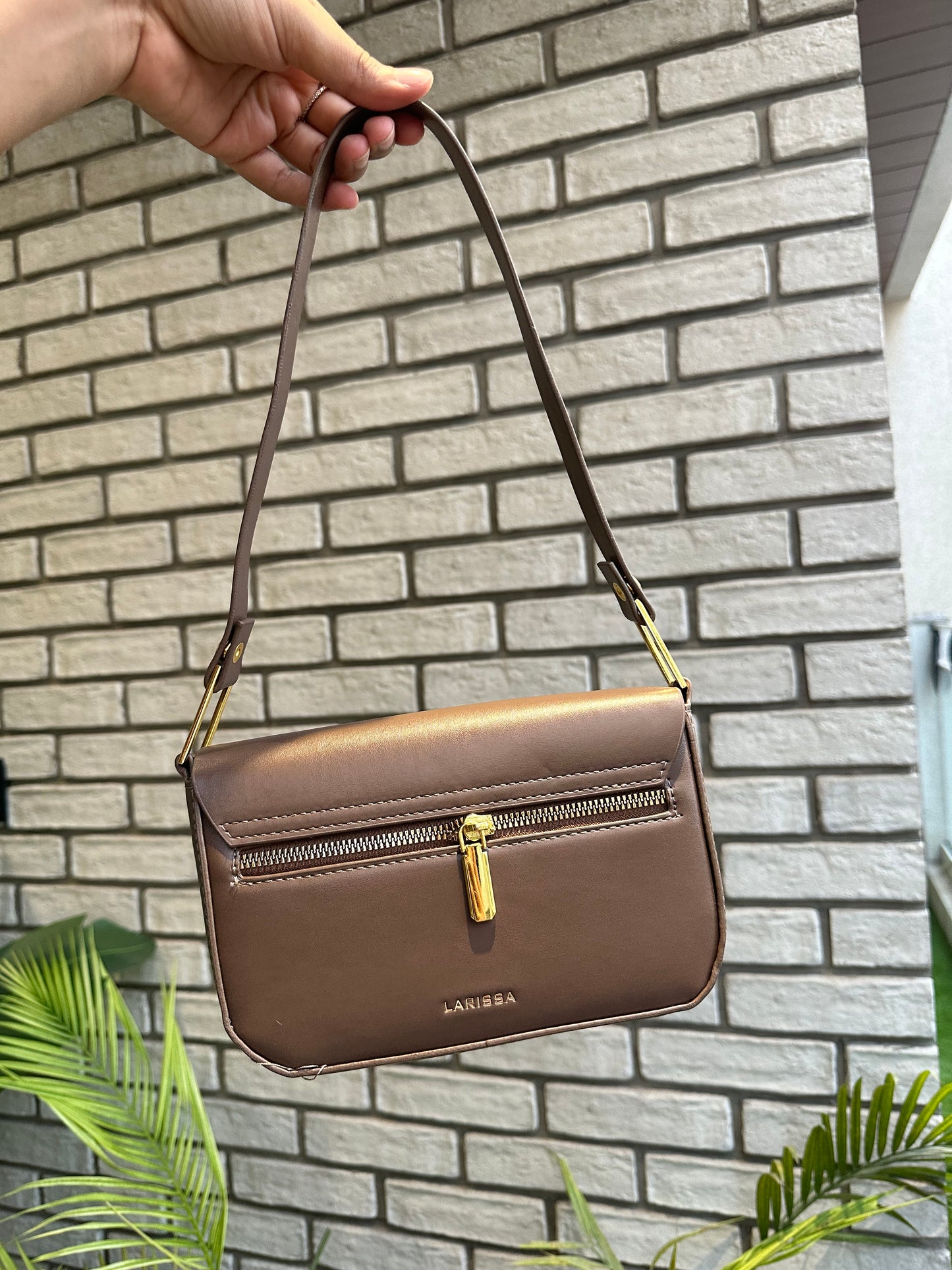 Larrisaa bags