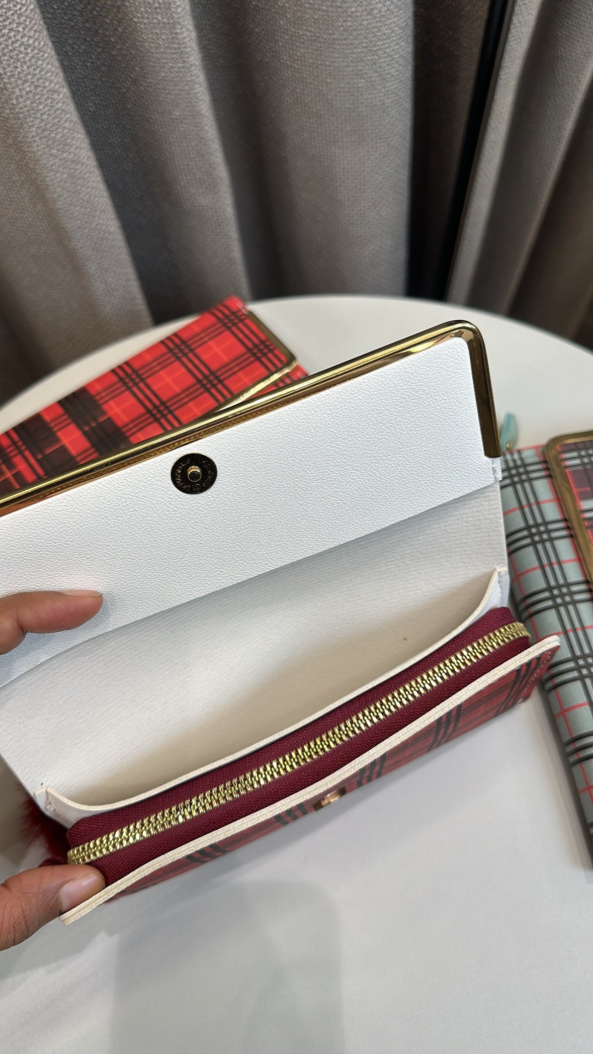 Momsie wallets