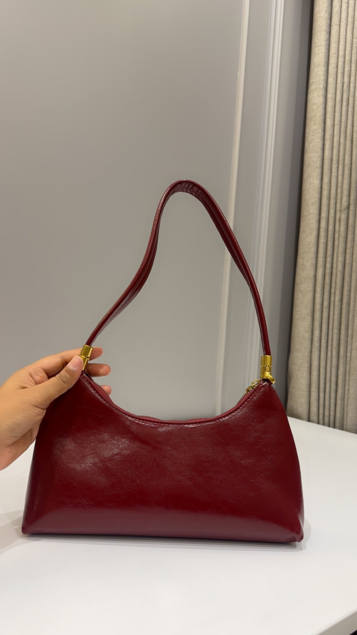 Classic shoulder bag
