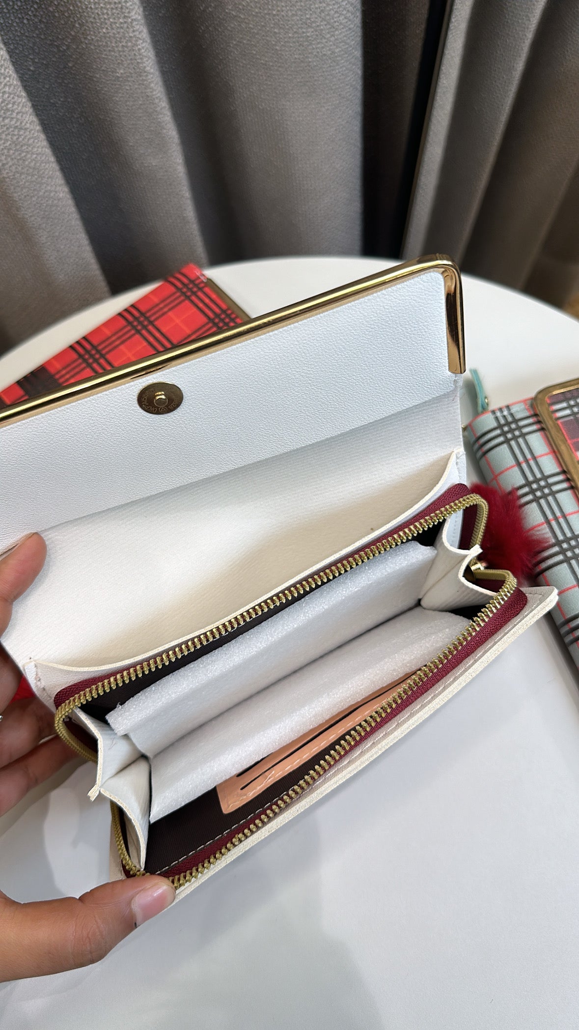 Momsie wallets