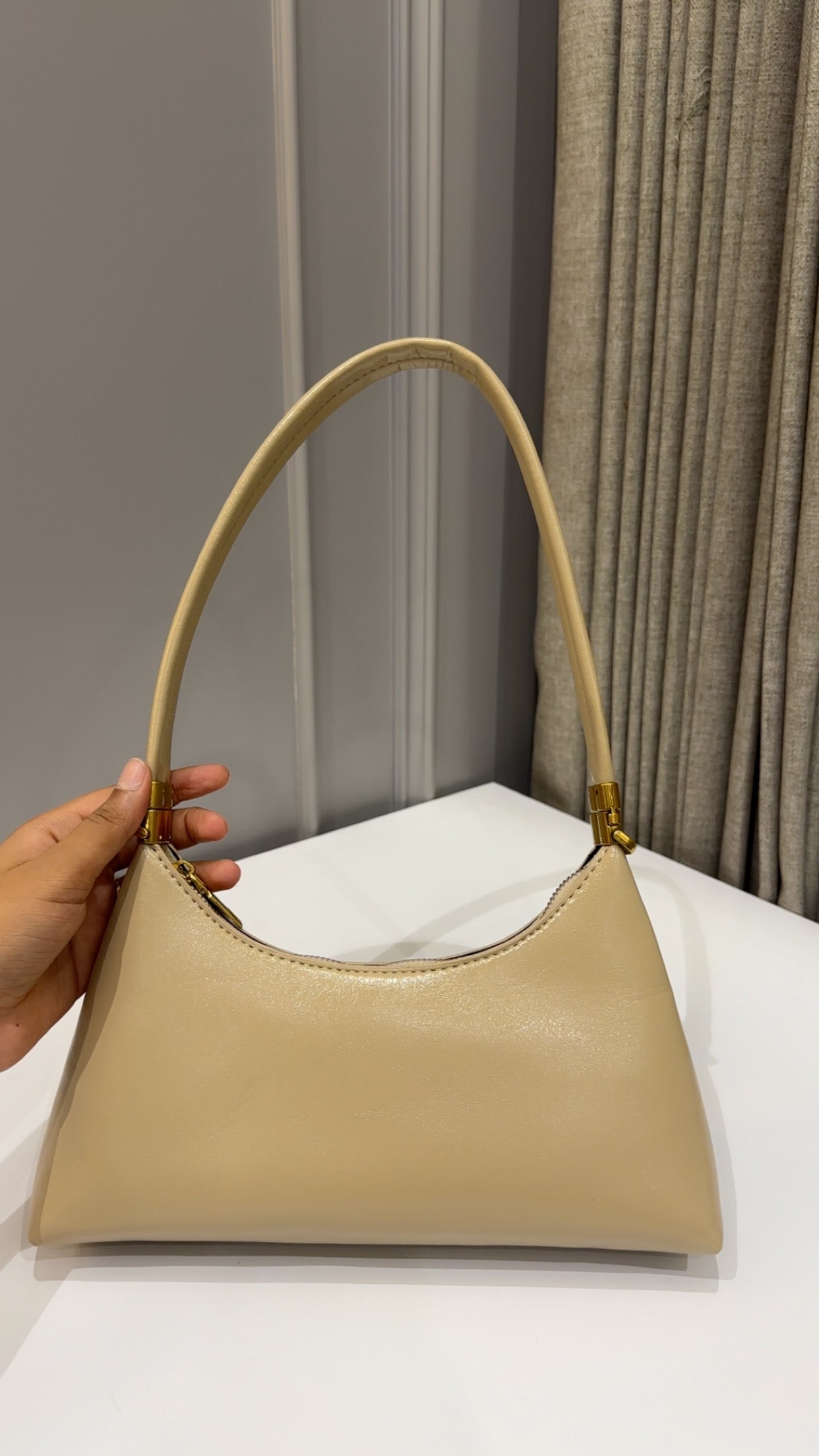 Classic shoulder bag