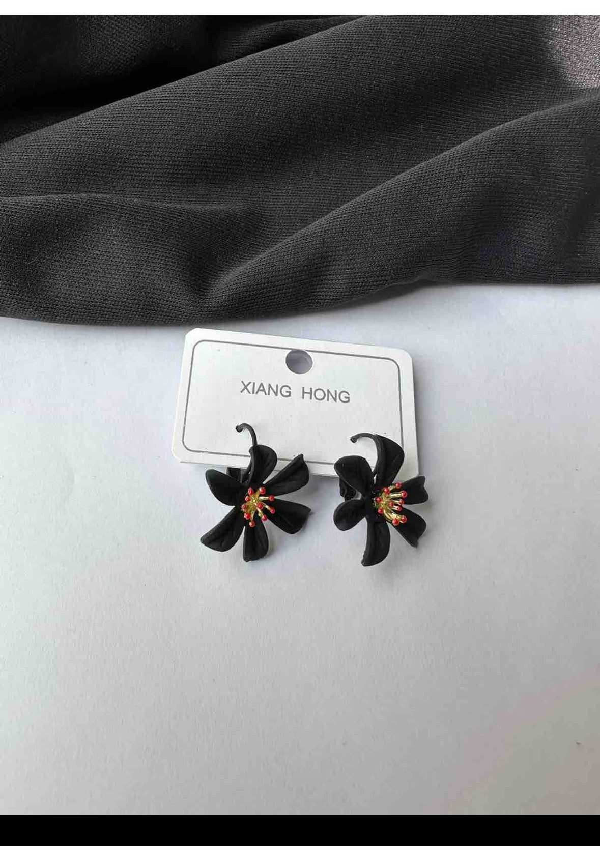 Too pretty earrings