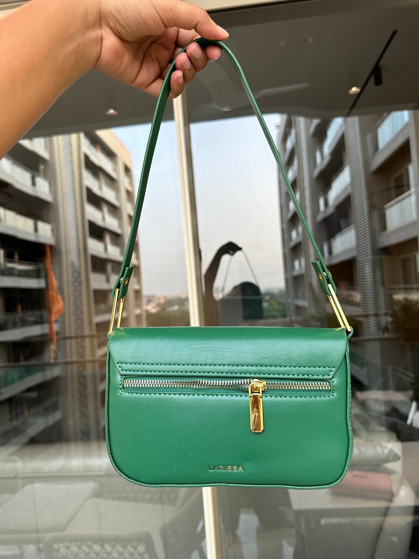 Larrisaa bags