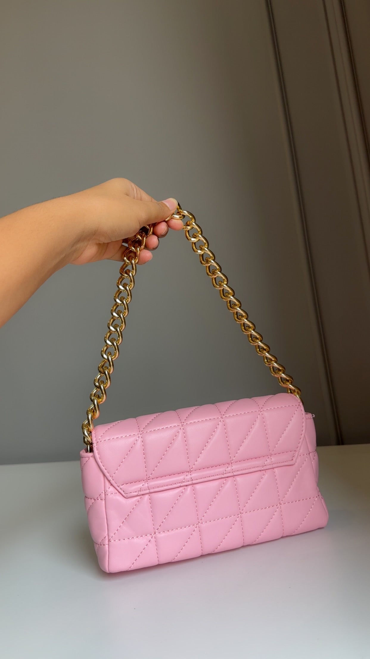 Zara shoulder slings