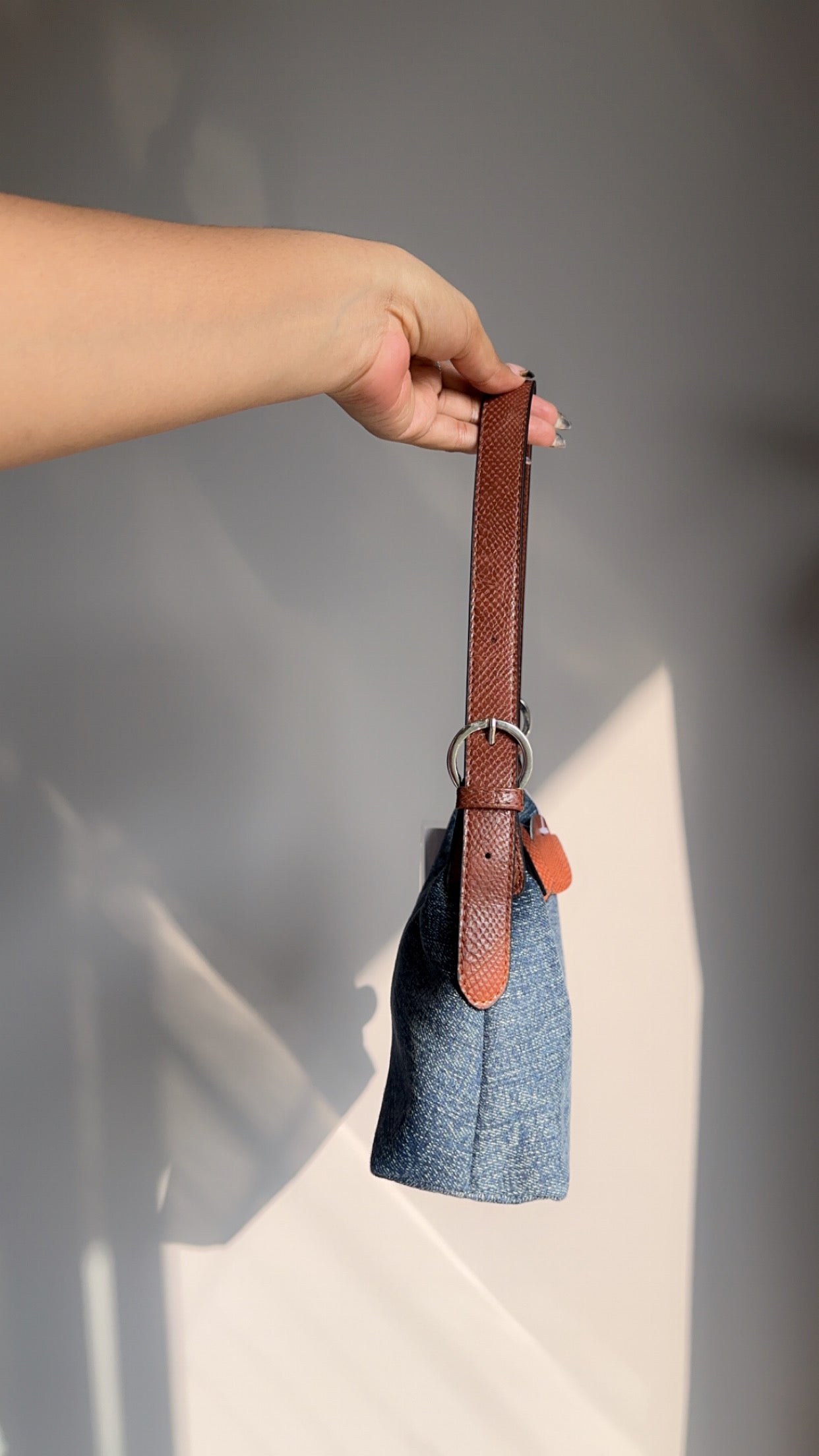 Denim baguette