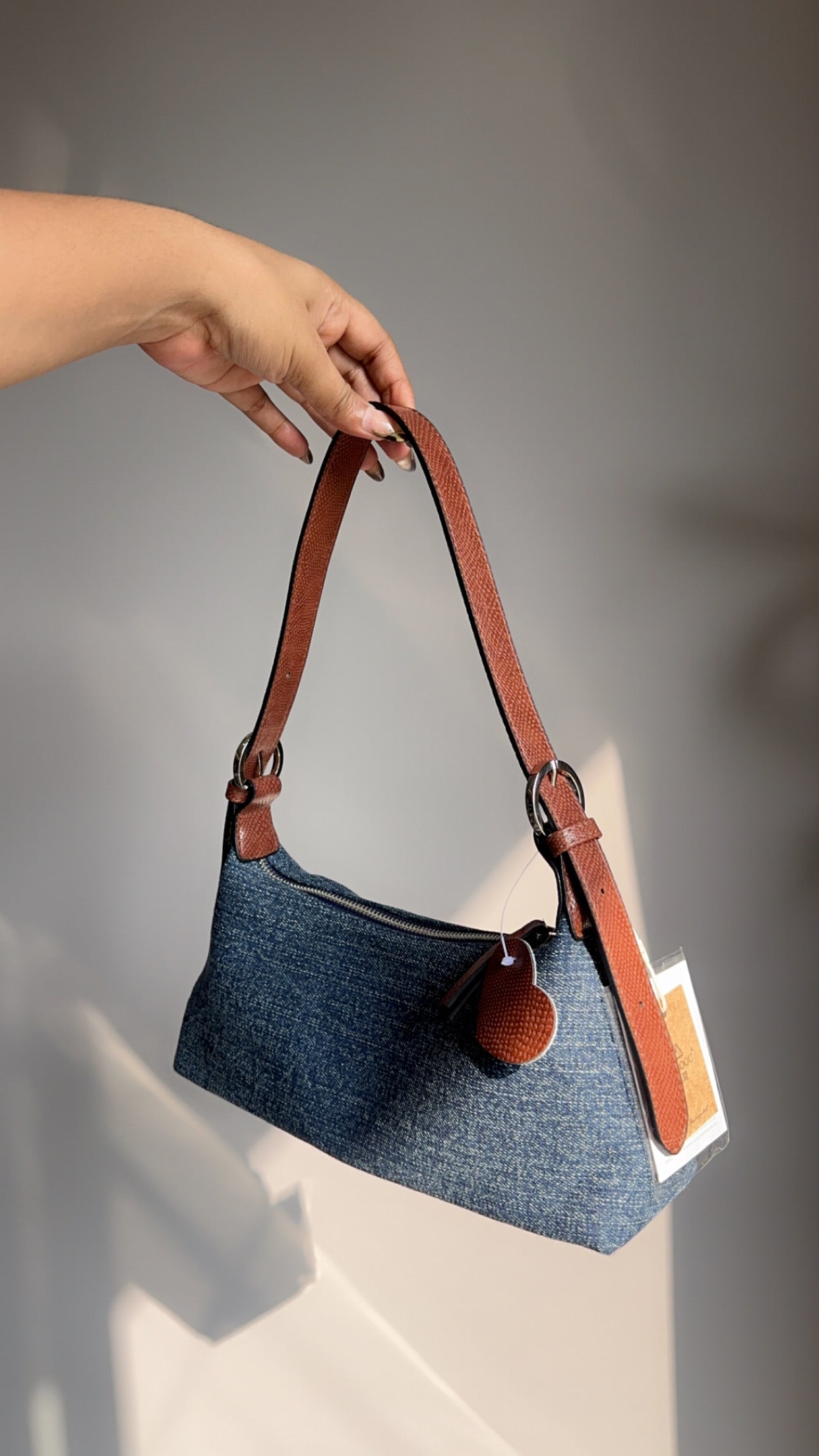 Denim baguette