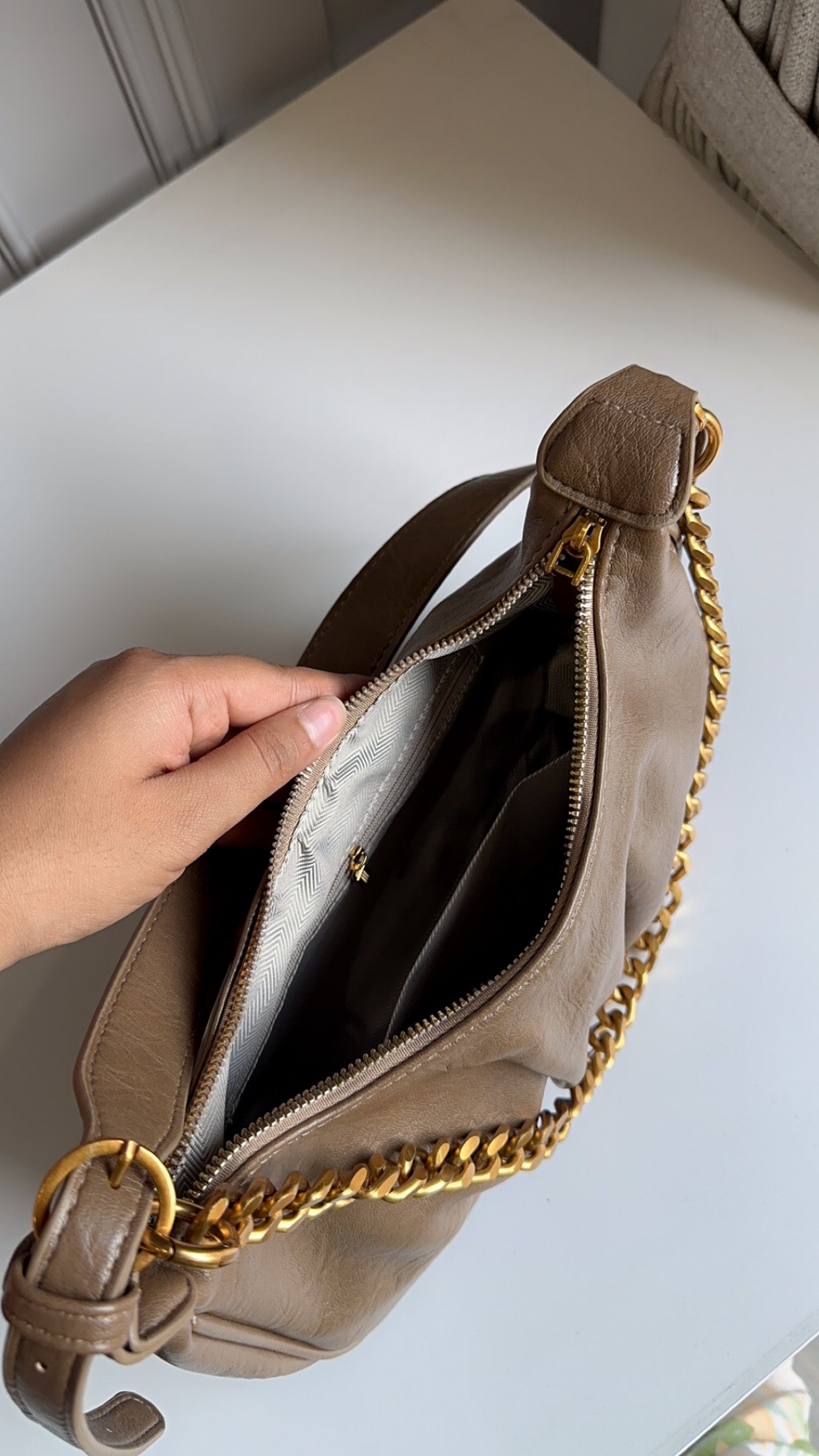 Stole my heart shoulder bags