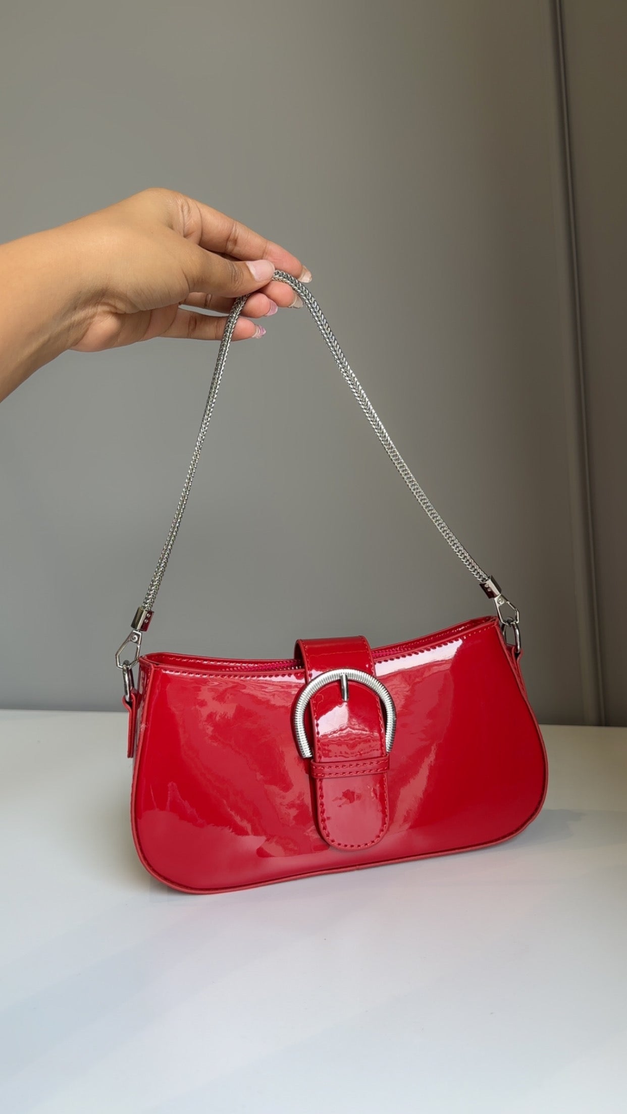 IT girl shoulder bag