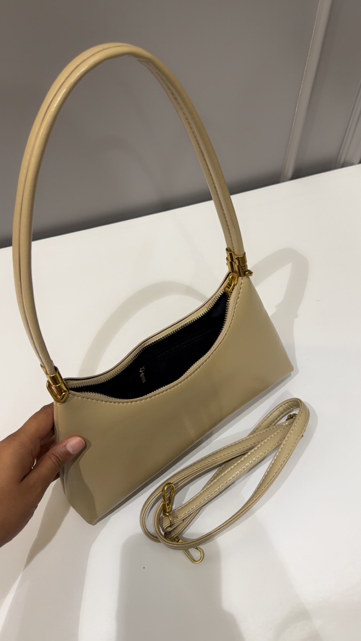 Classic shoulder bag