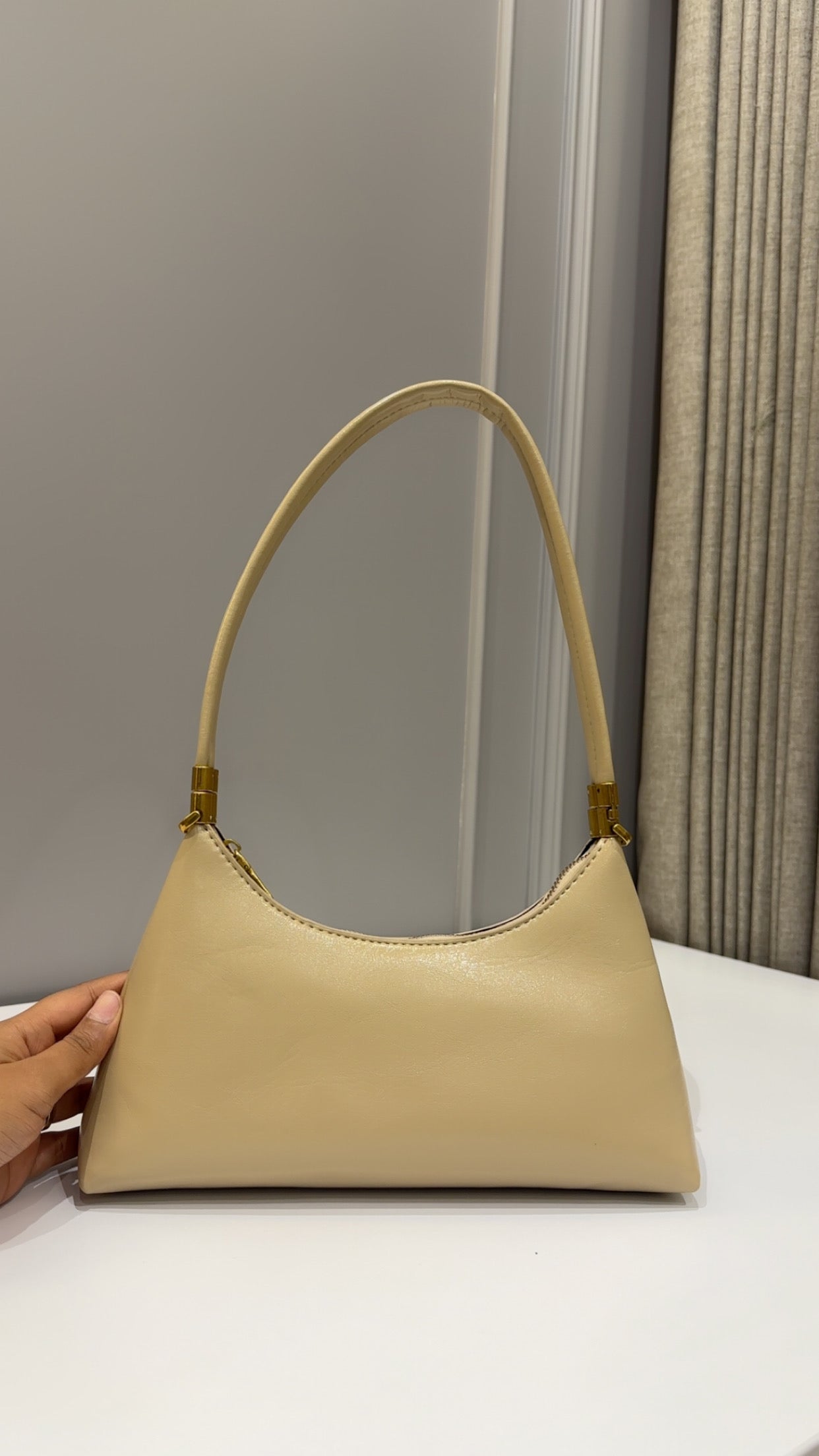 Classic shoulder bag