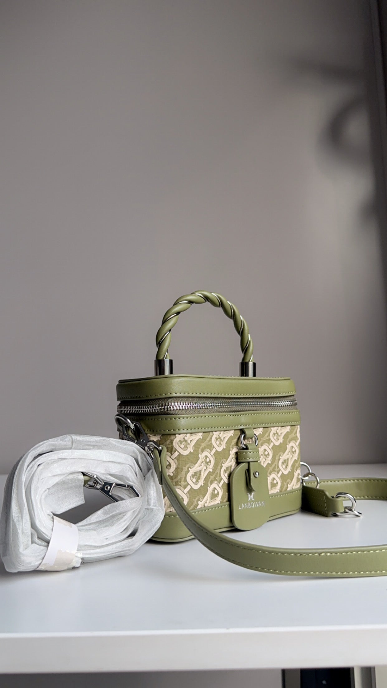 Britteny box sling