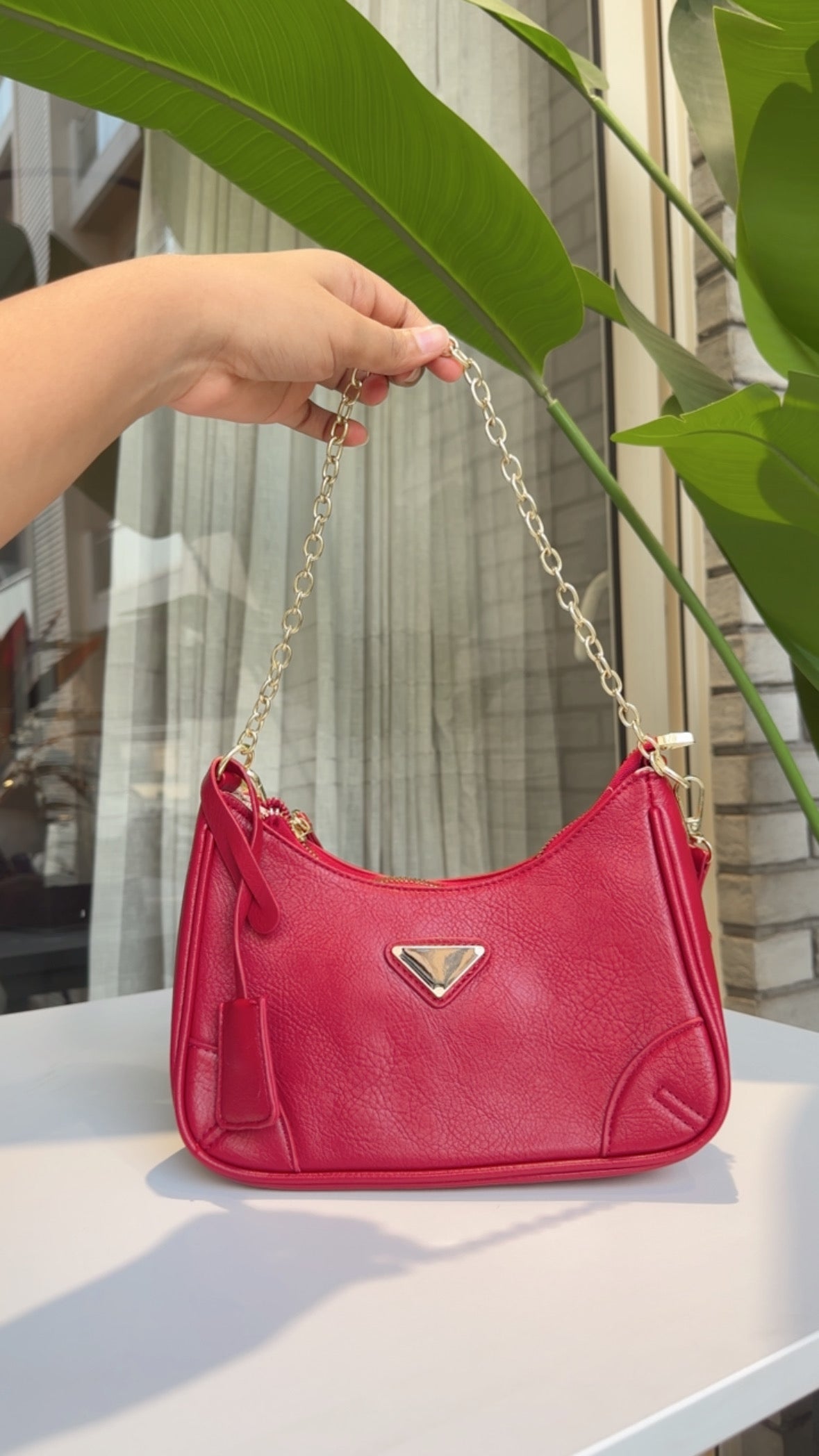 Lara crossbody bags