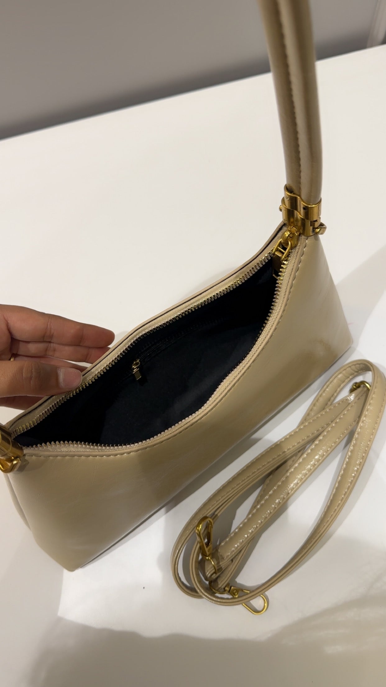 Classic shoulder bag