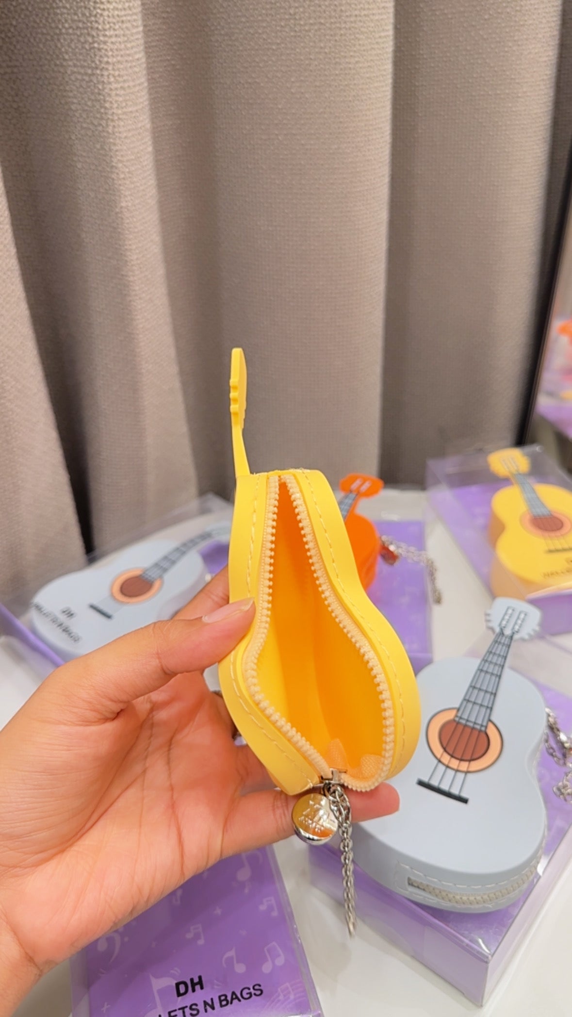 Guitar coin pouches