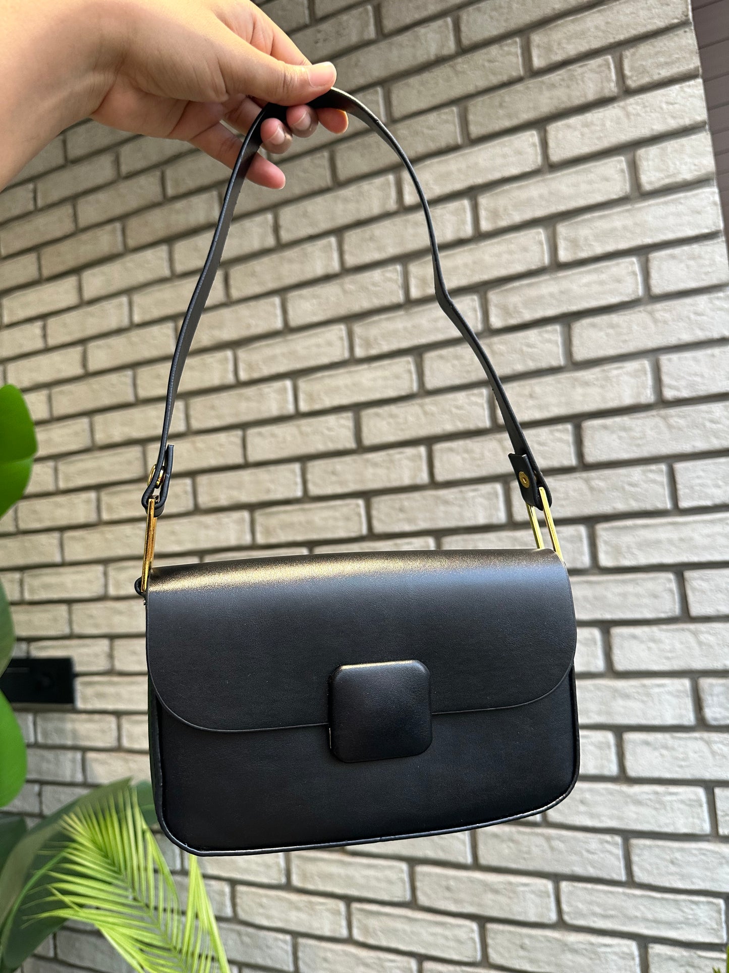 Larrisaa bags