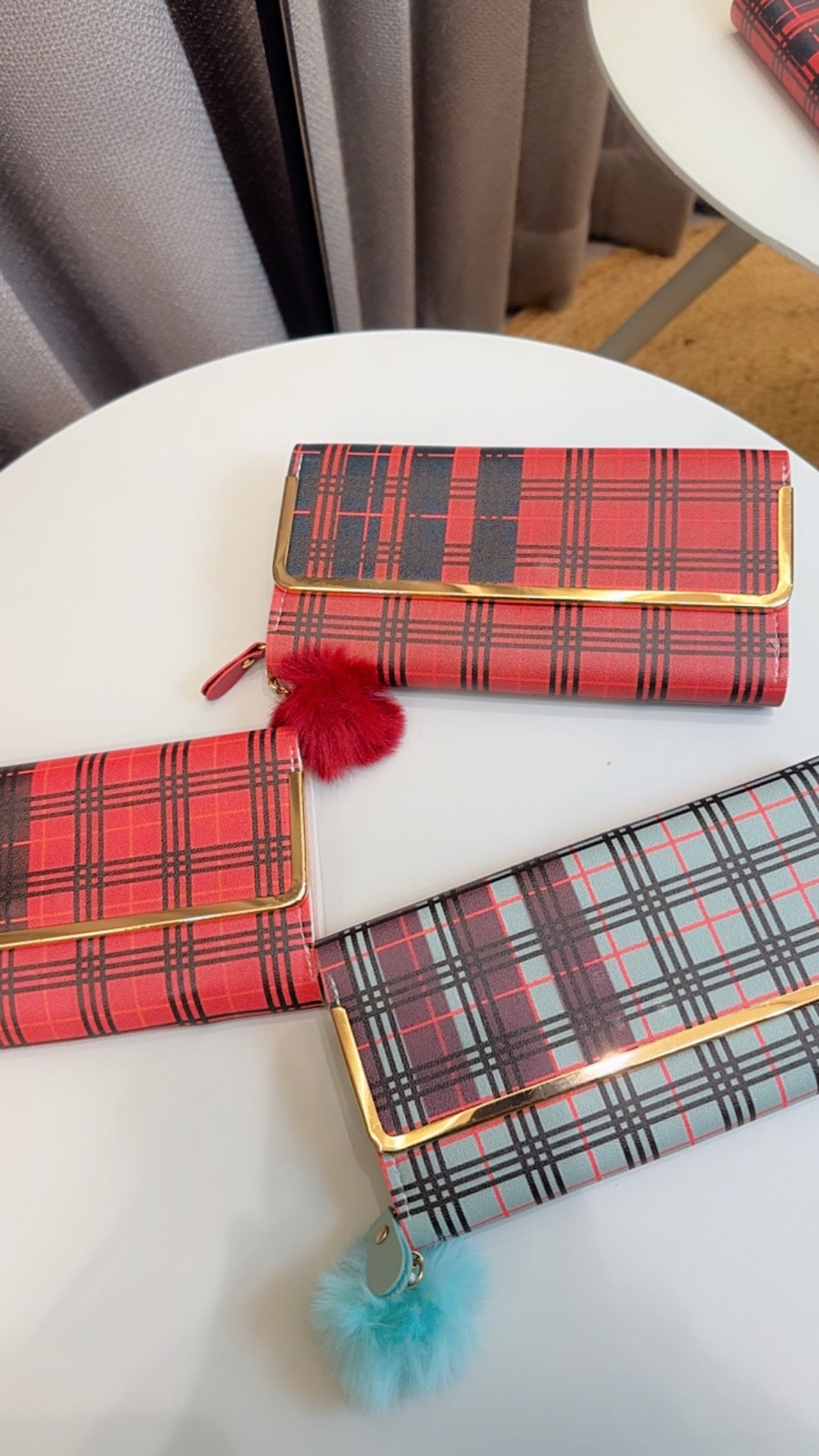 Momsie wallets