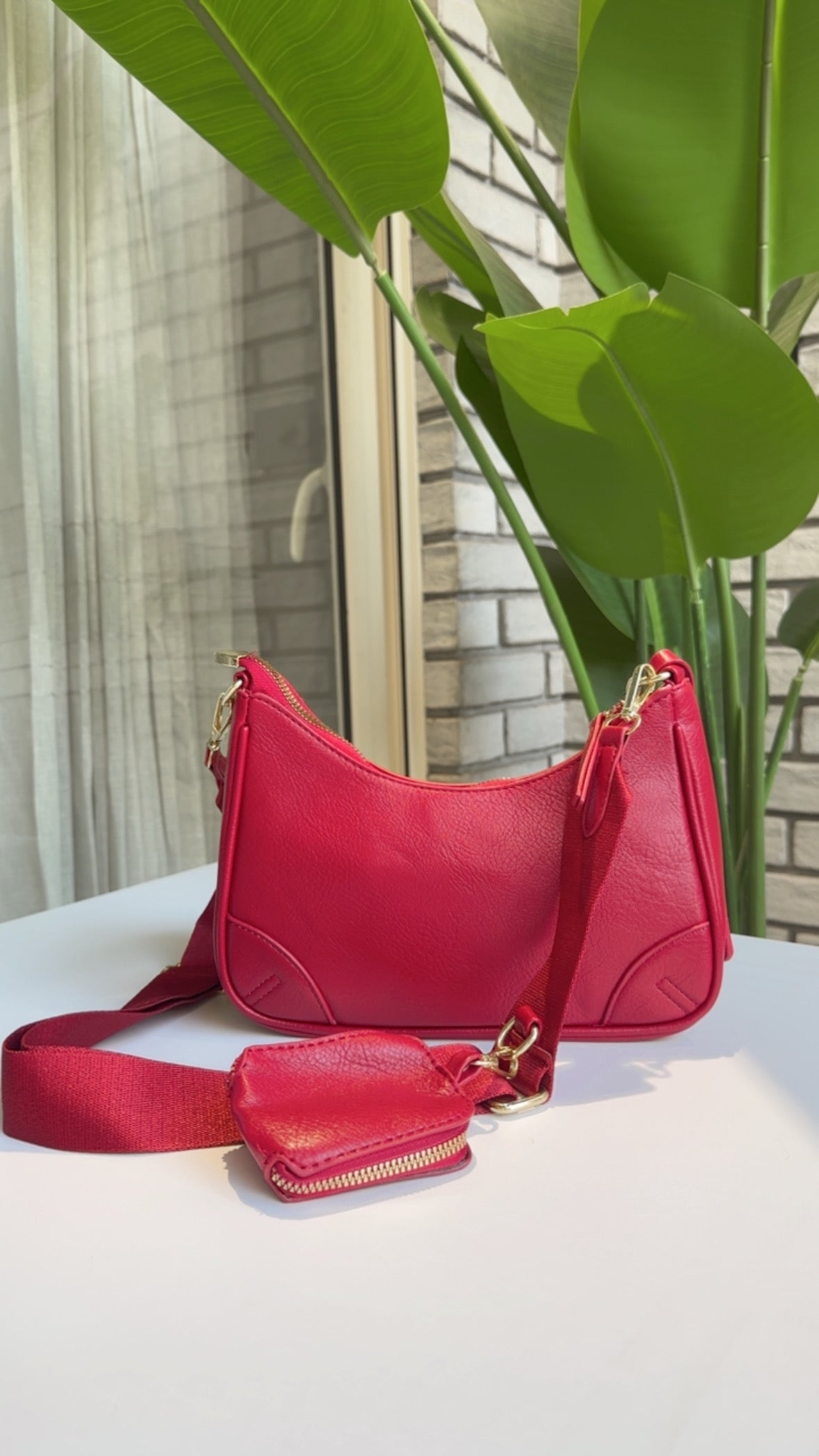 Lara crossbody bags