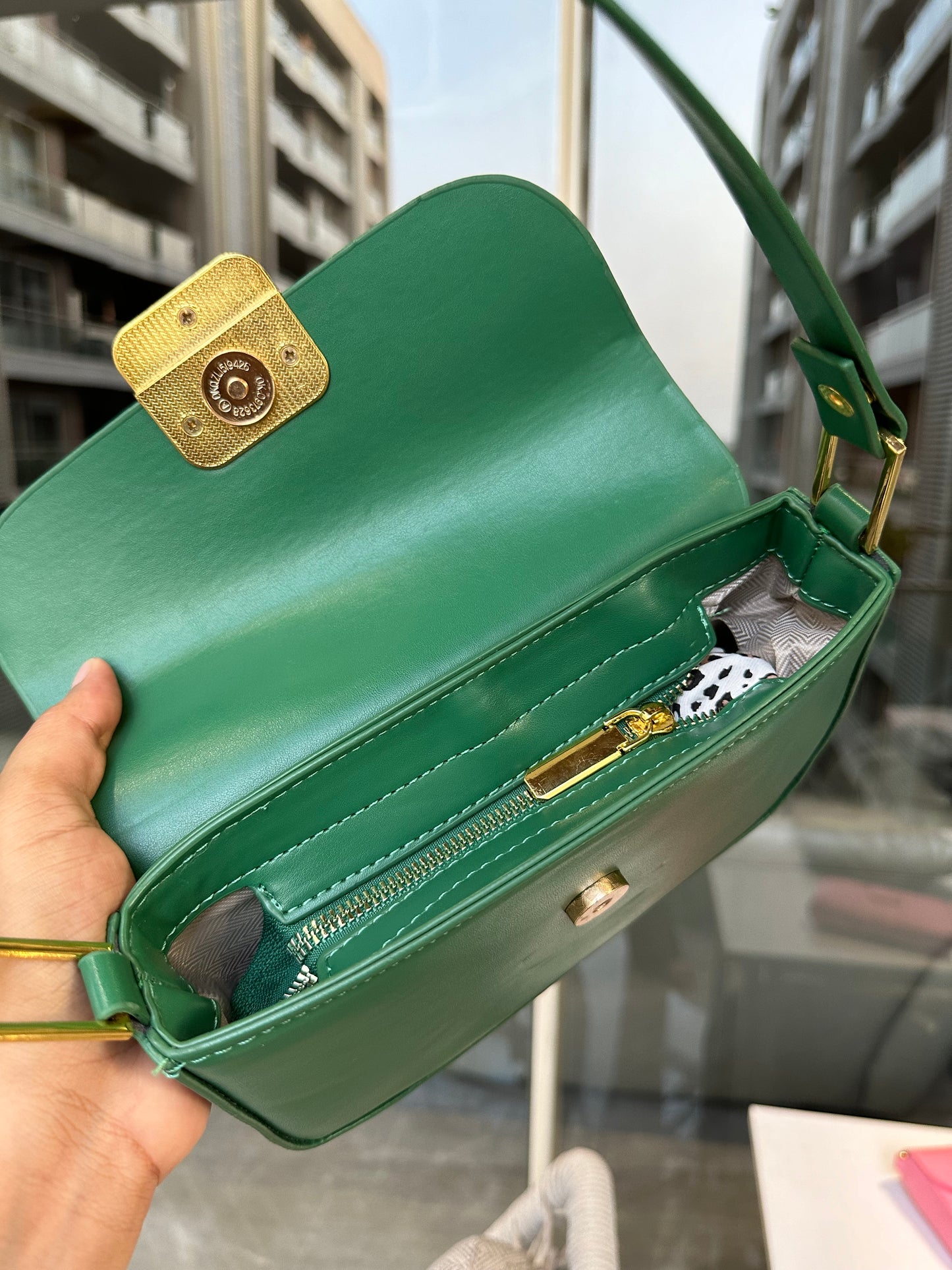 Larrisaa bags