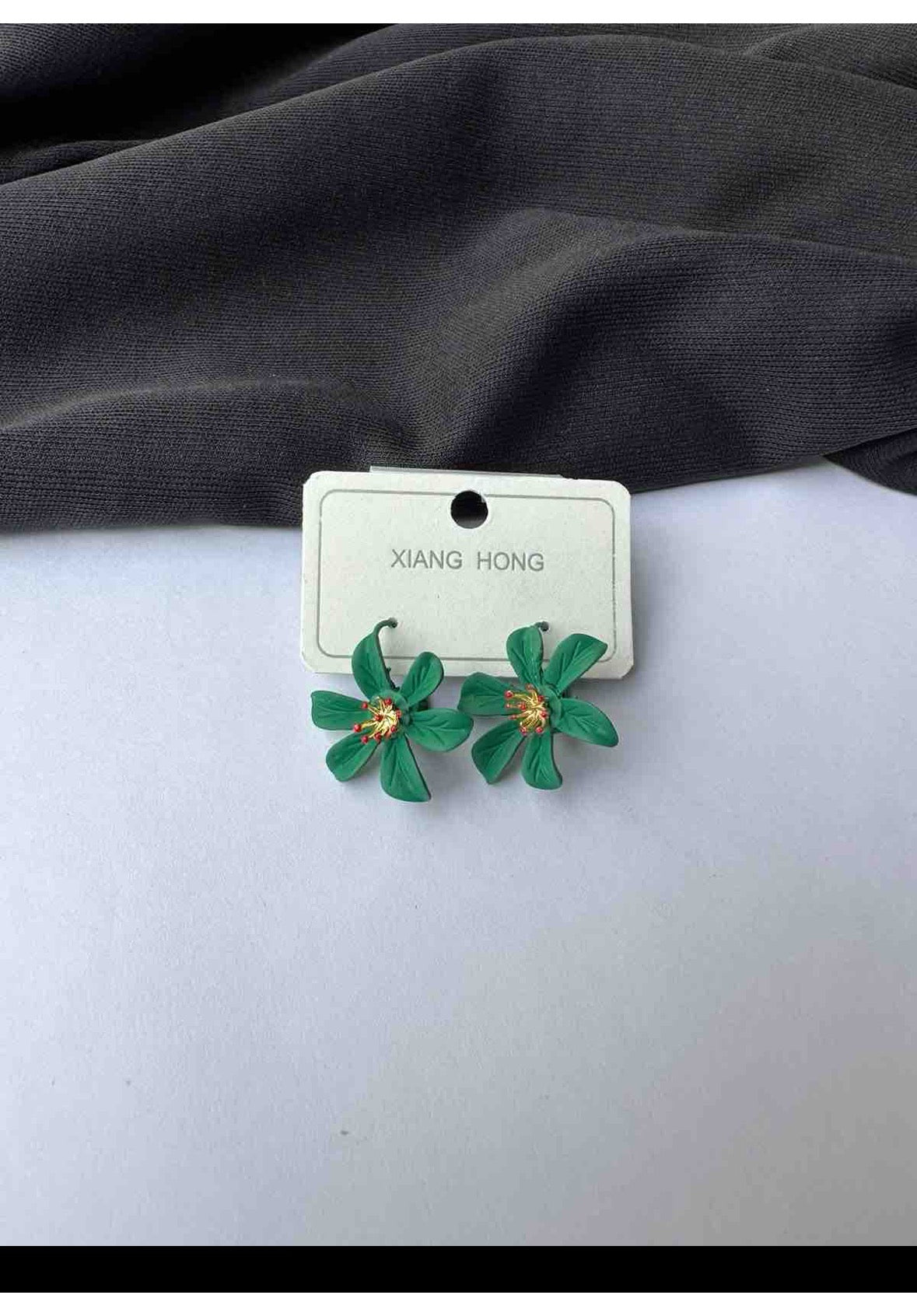 Too pretty earrings