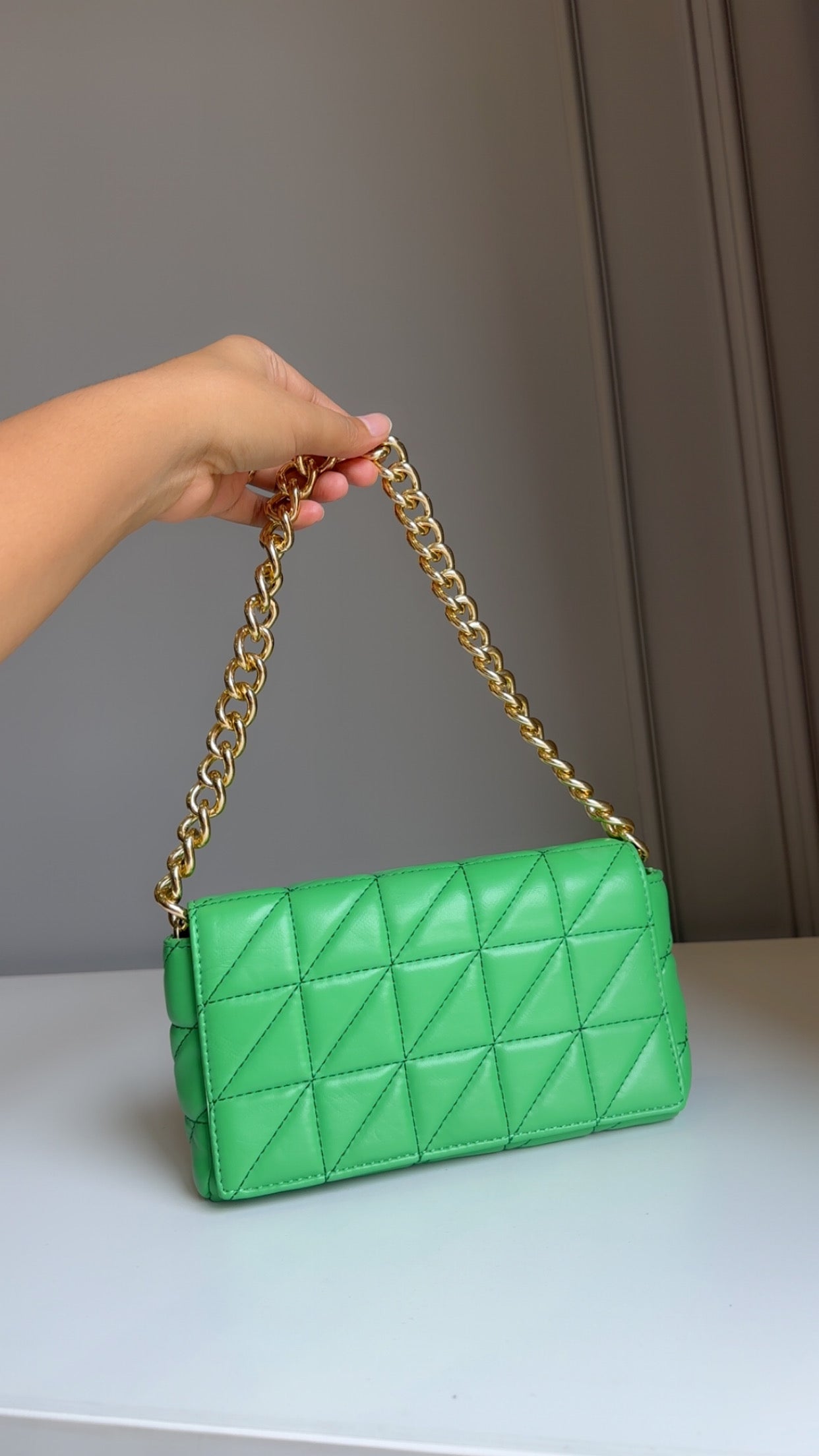 Zara shoulder slings