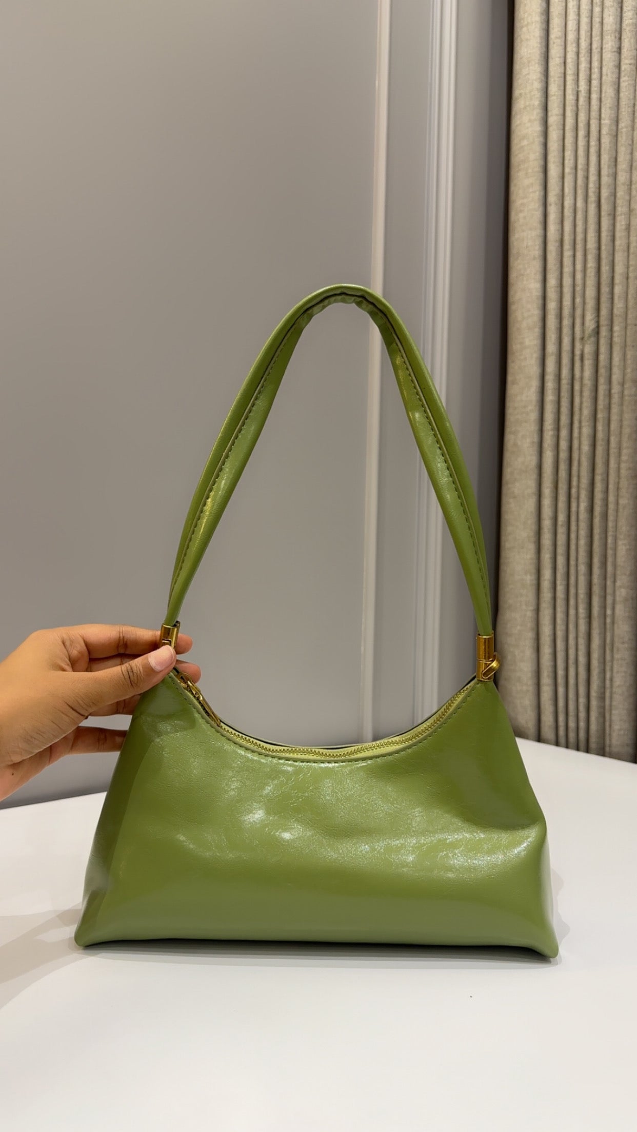 Classic shoulder bag