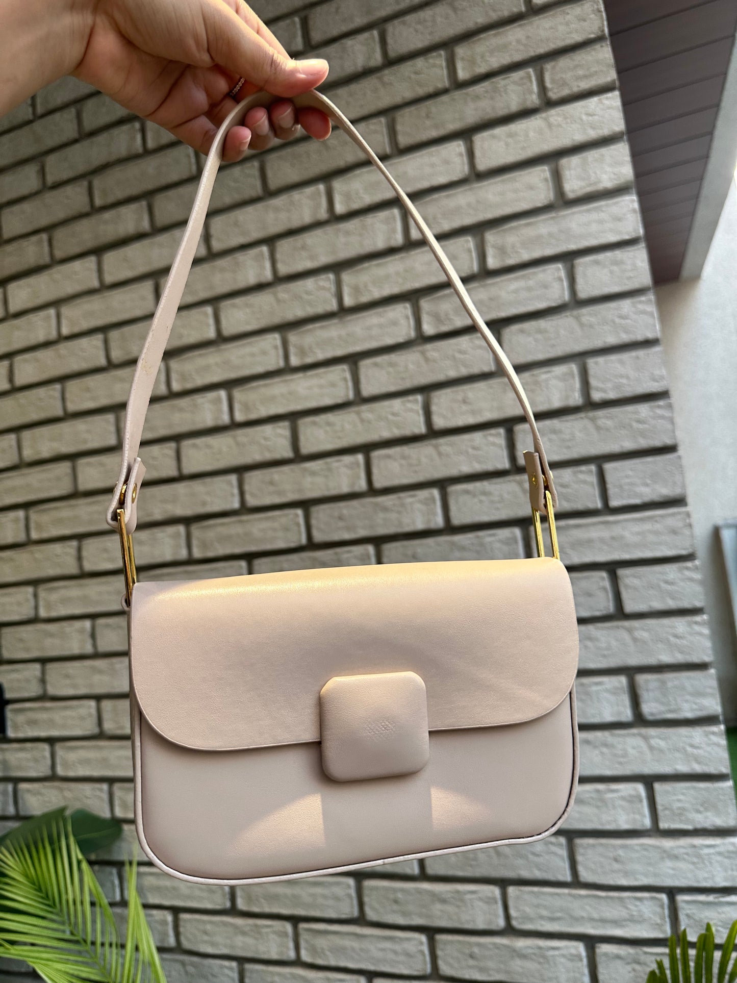 Larrisaa bags