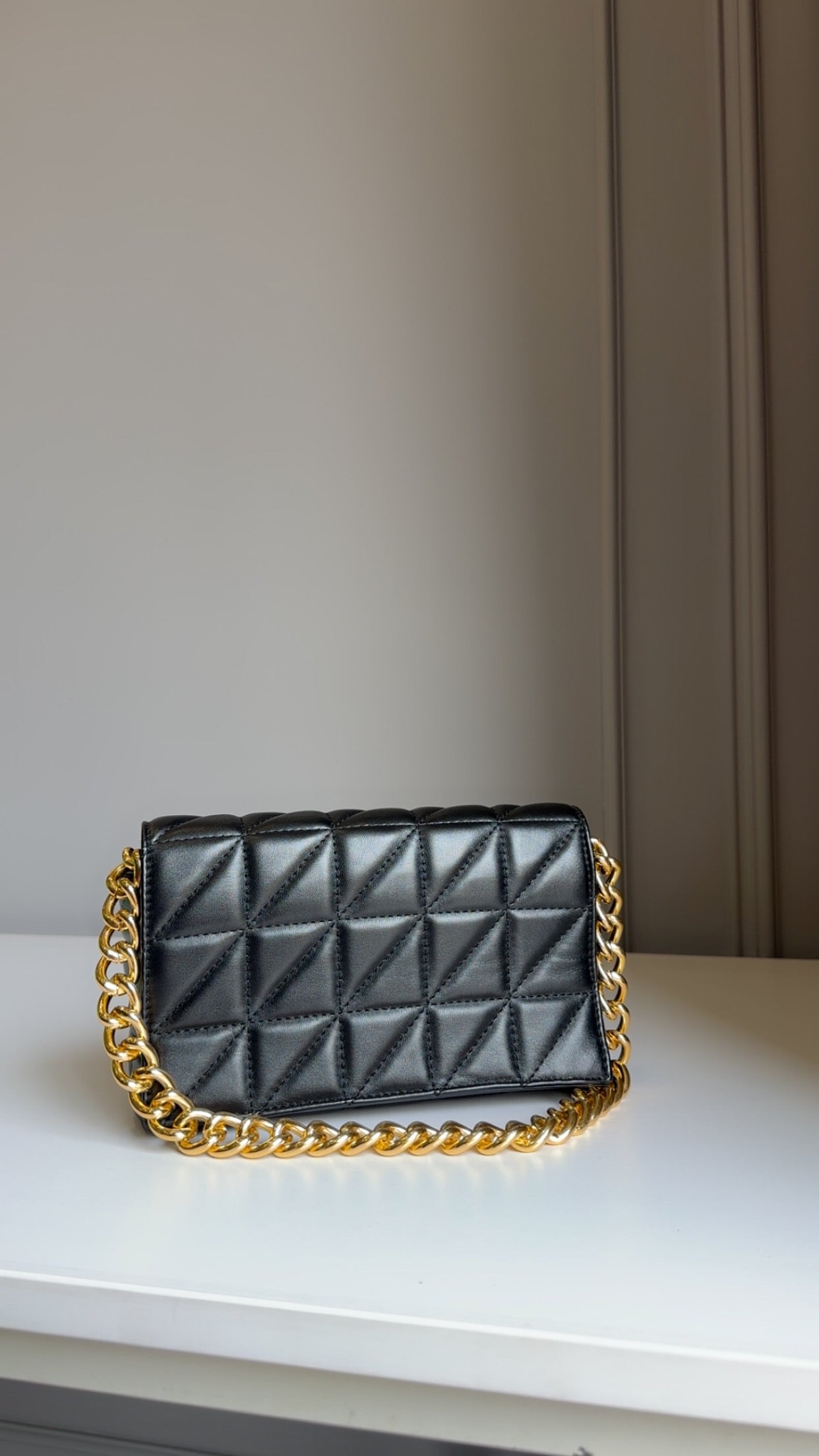 Zara shoulder slings