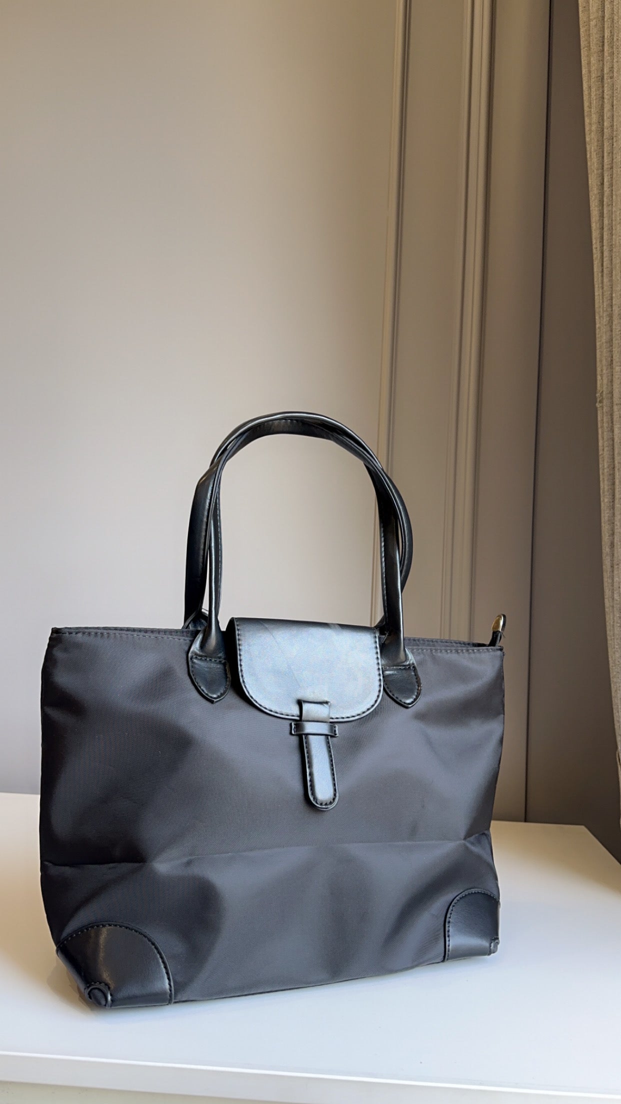 Sophia tote bags