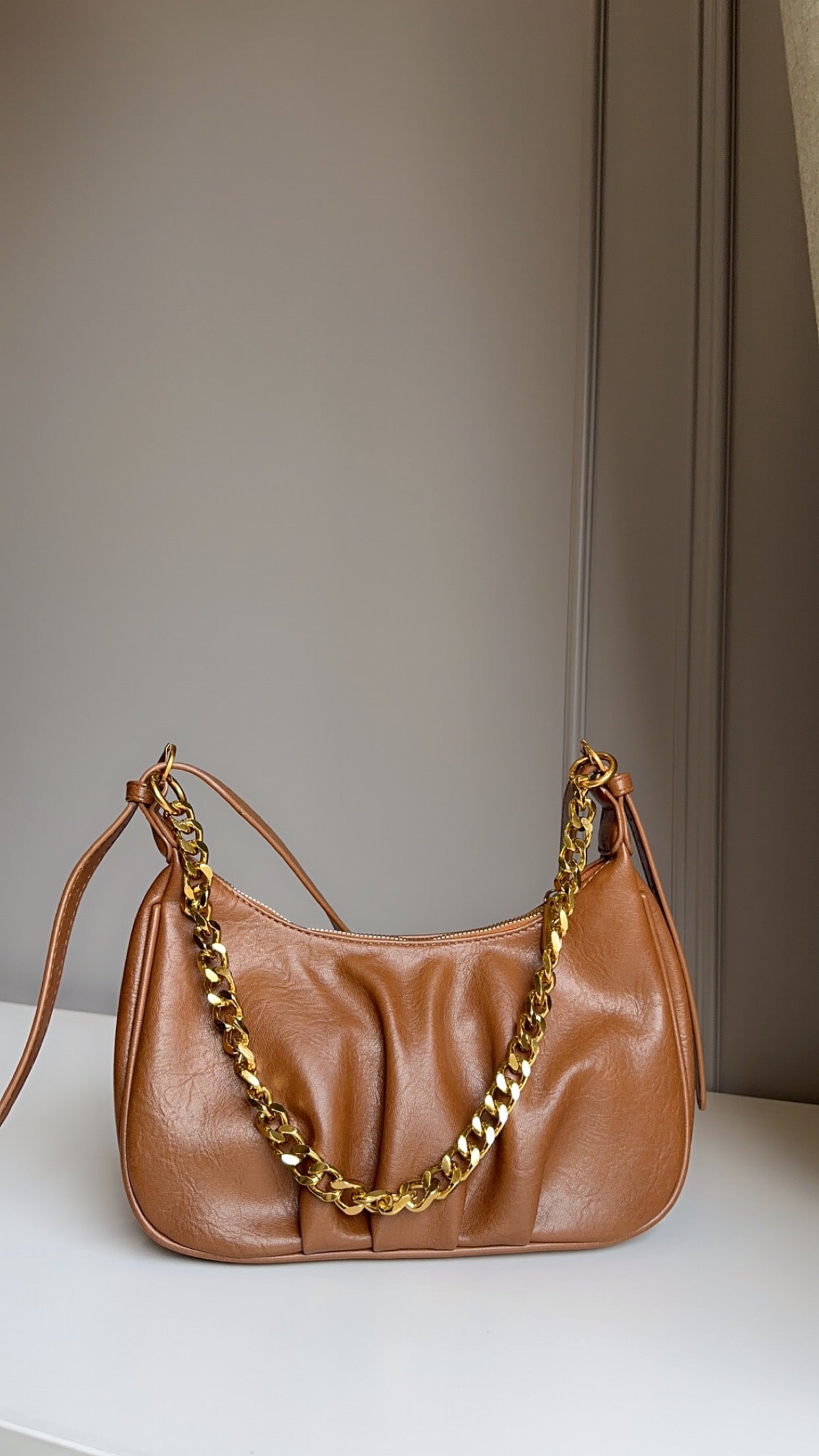 Stole my heart shoulder bags