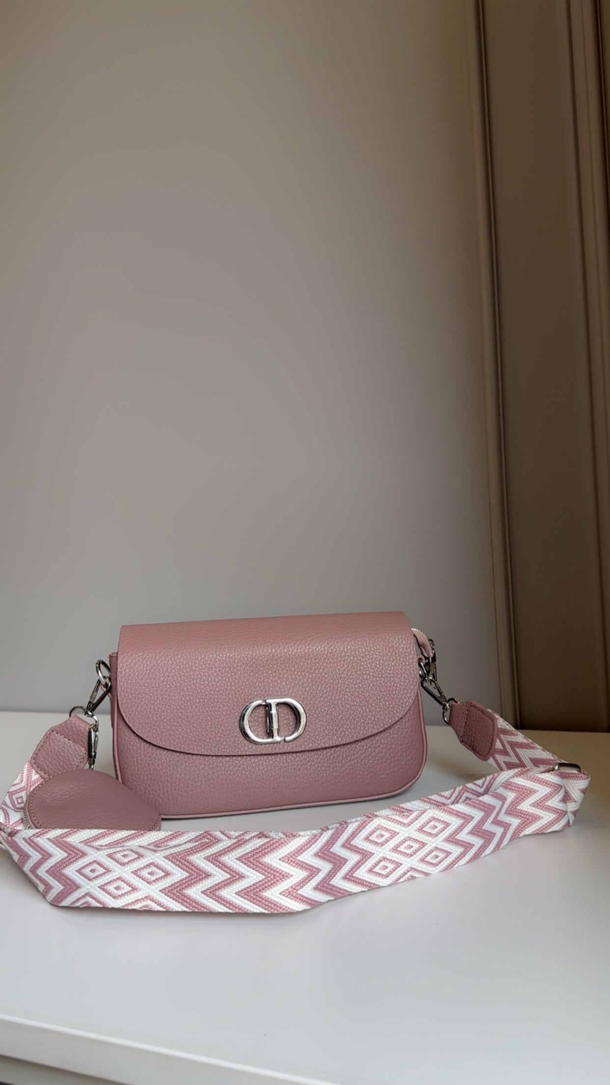 Chloe broad belt sling
