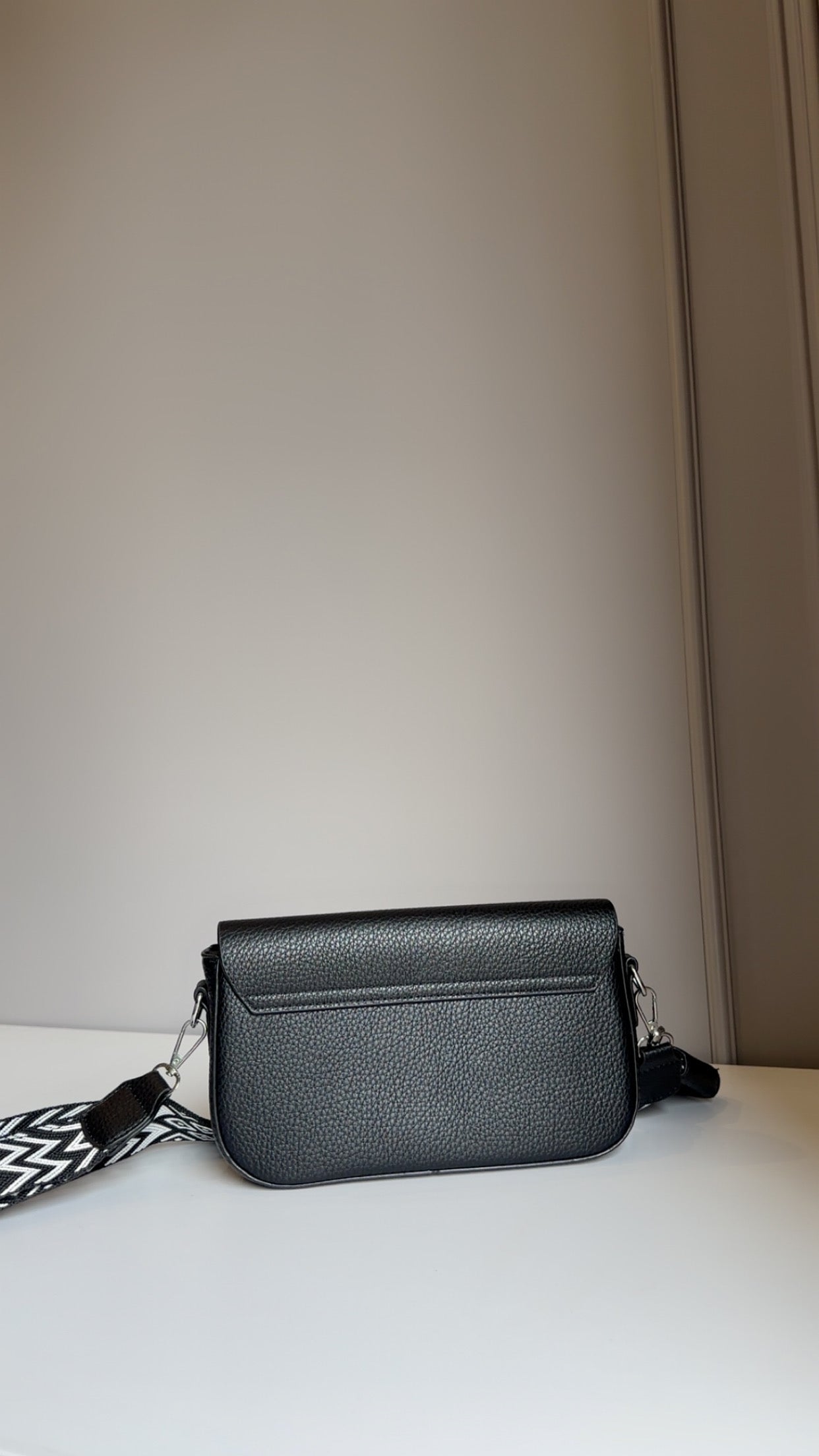 Chloe broad belt sling