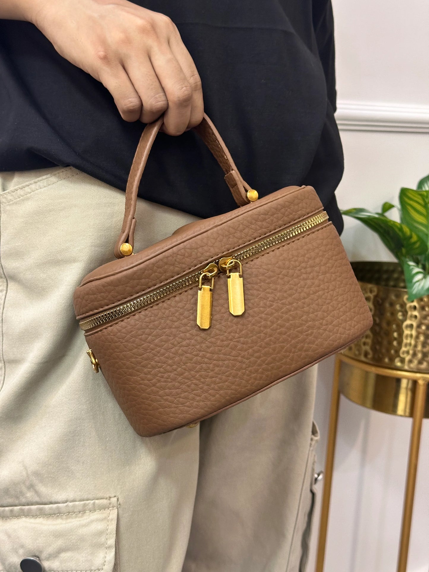 Kelly box slings
