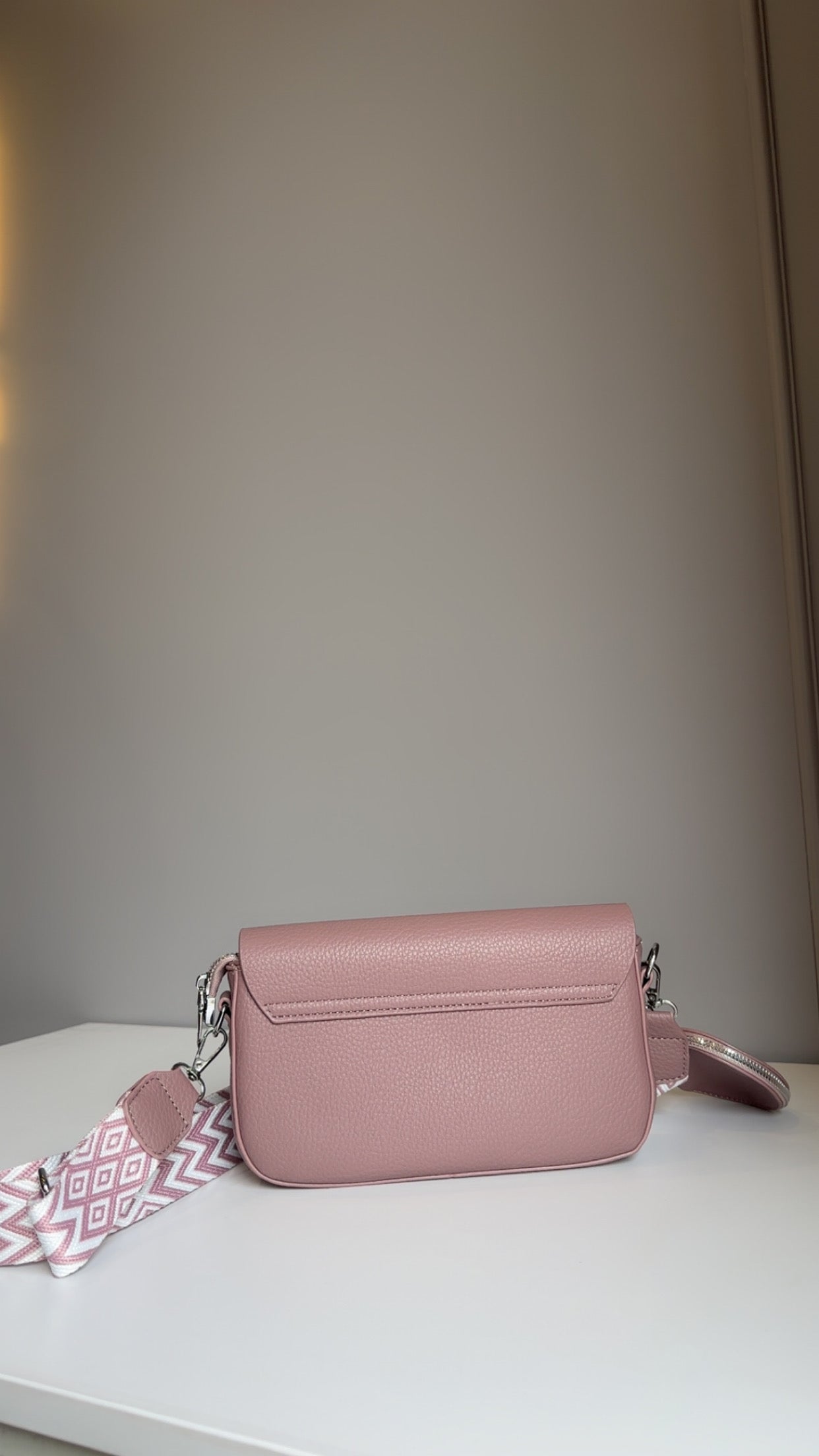 Chloe broad belt sling