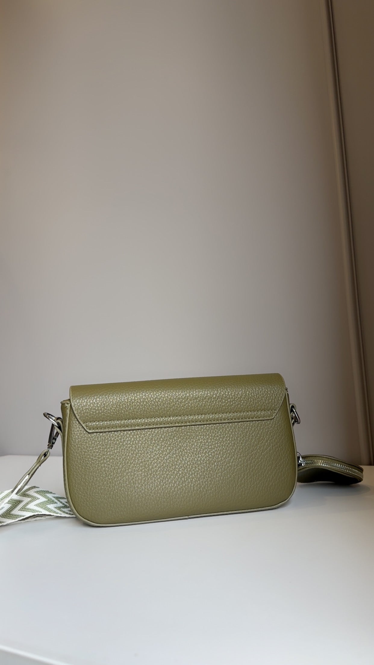 Chloe broad belt sling