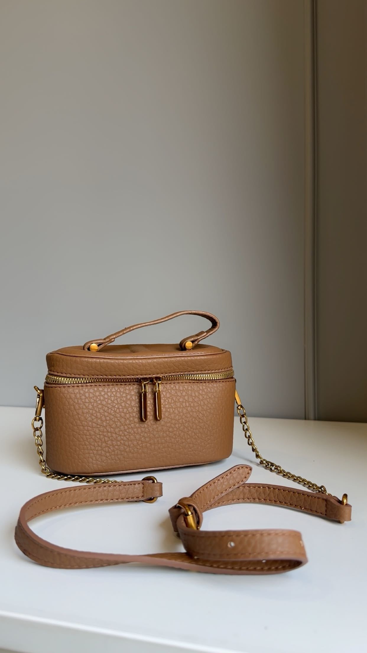 Kelly box slings