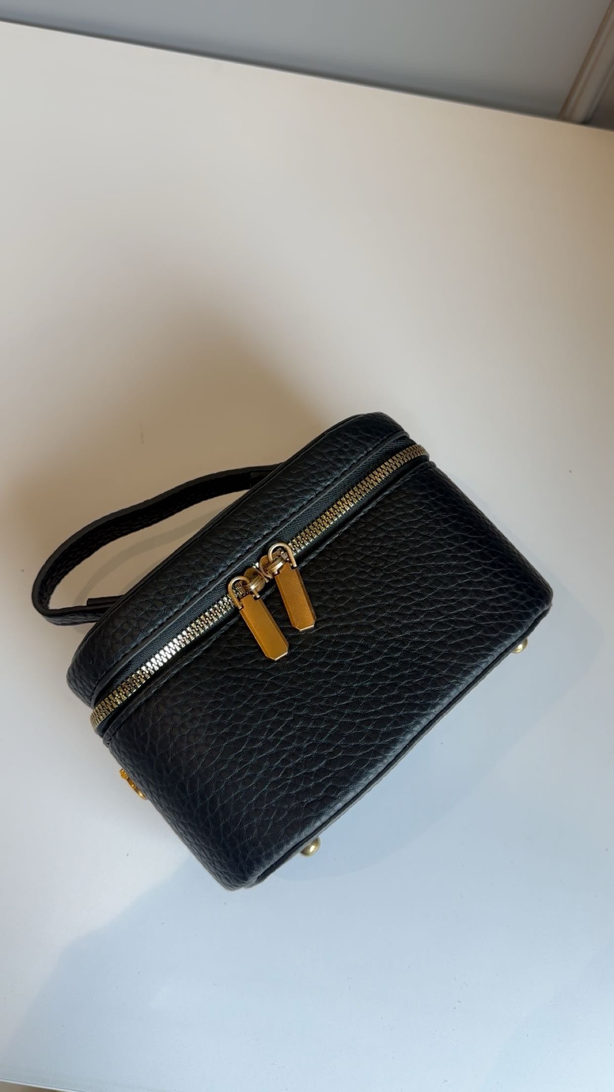 Kelly box slings