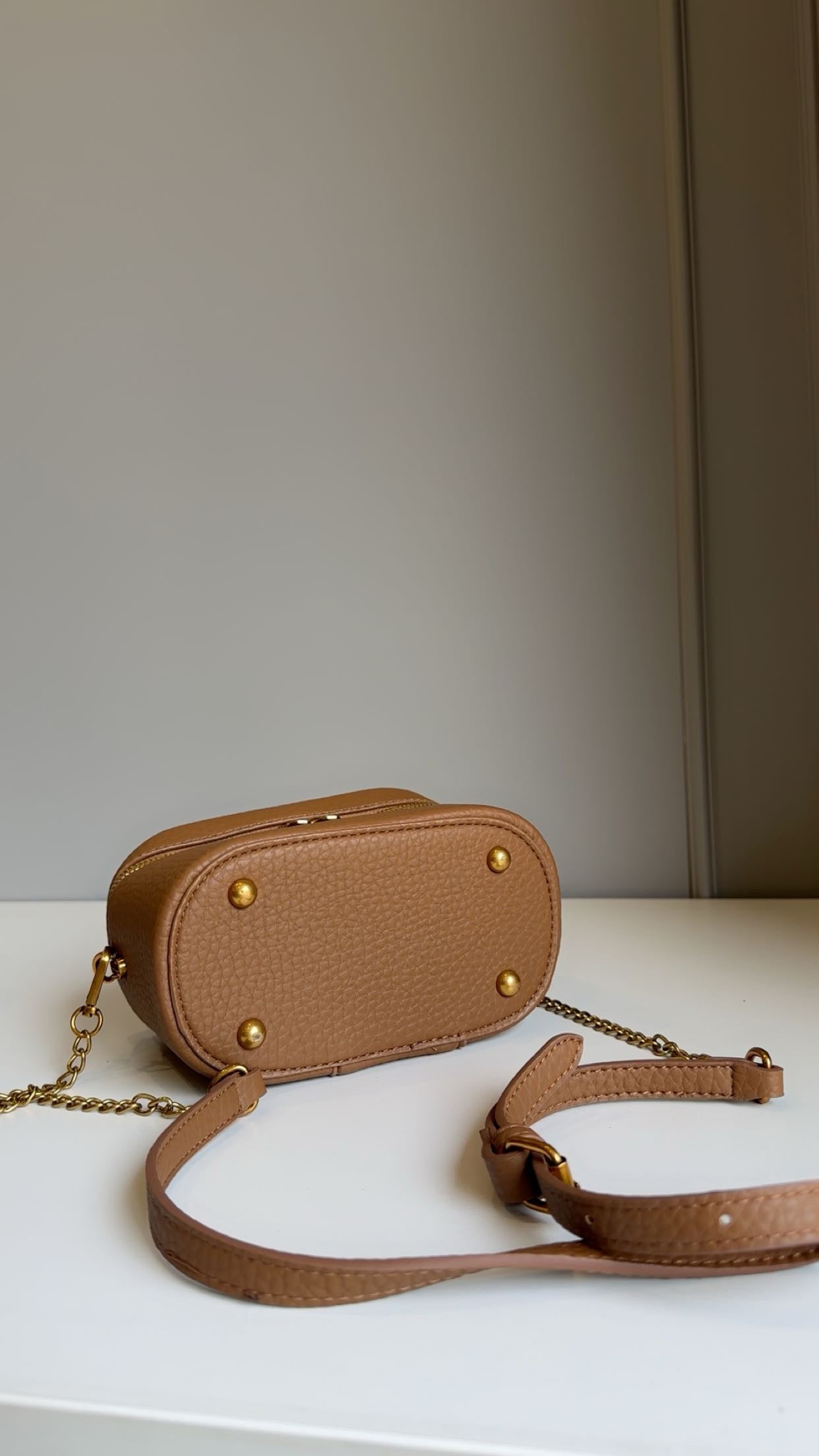 Kelly box slings