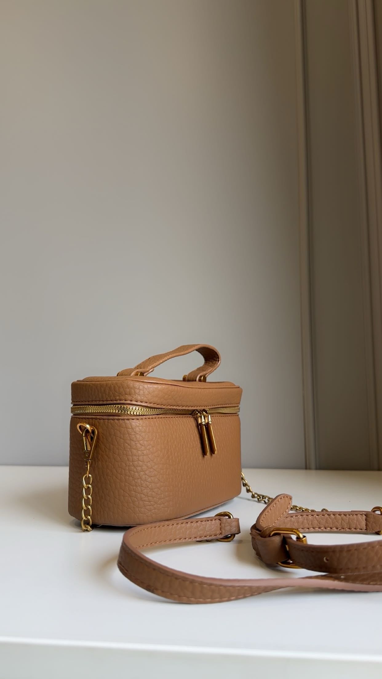 Kelly box slings