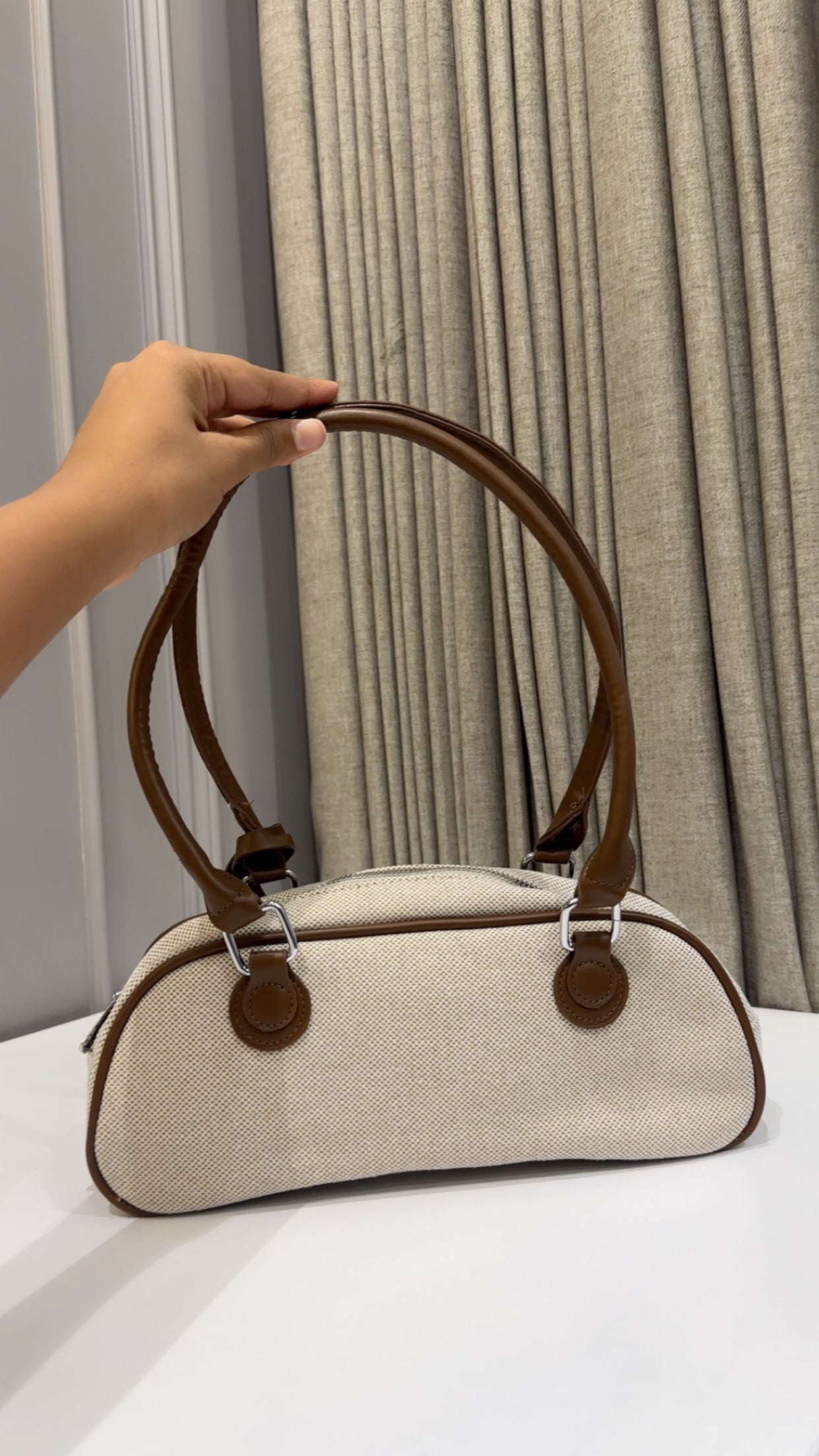 British brunch shoulder bags